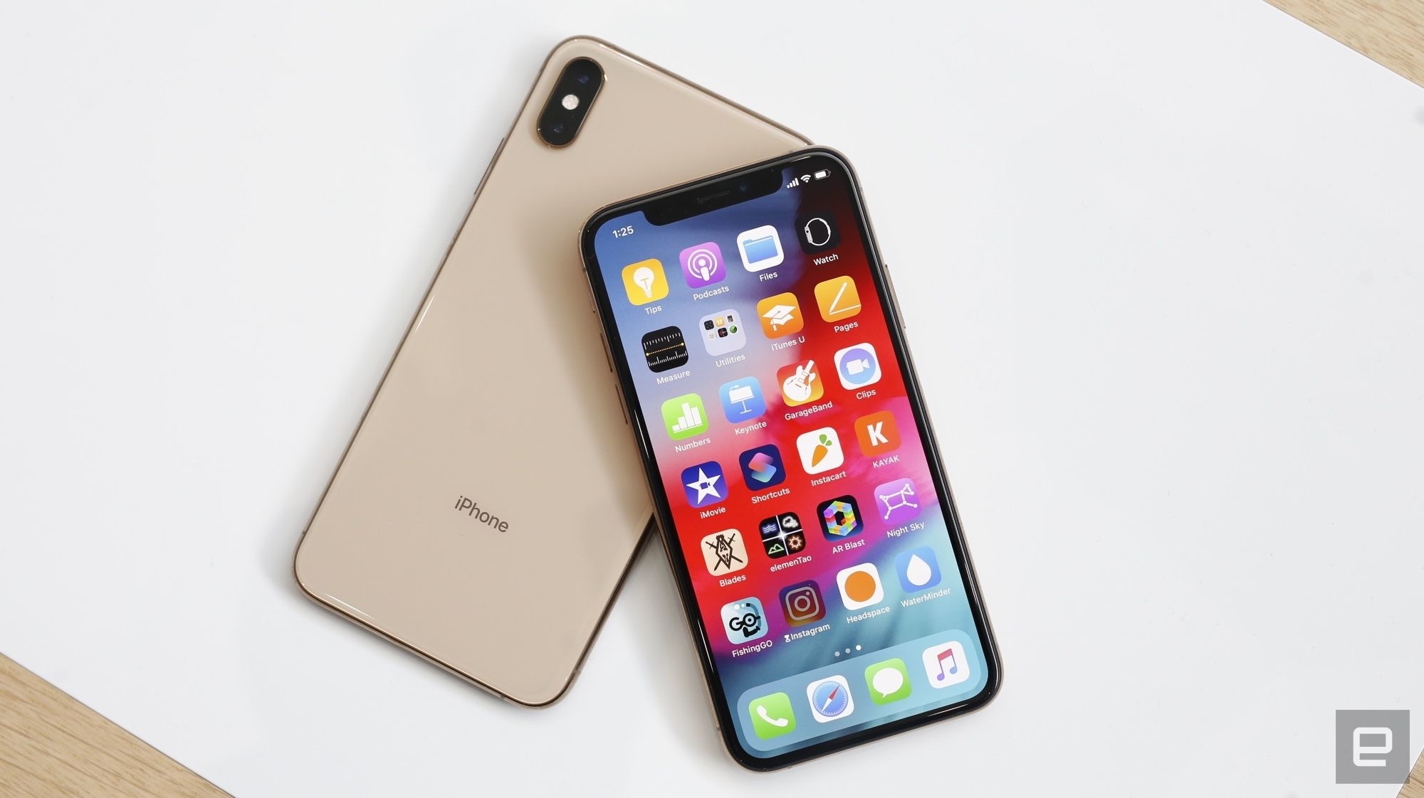 iPhone XS/XS Max va XR xach tay tai Viet Nam anh 1
