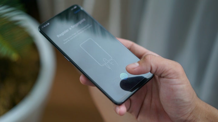 diem tru tren iPhone XS anh 2