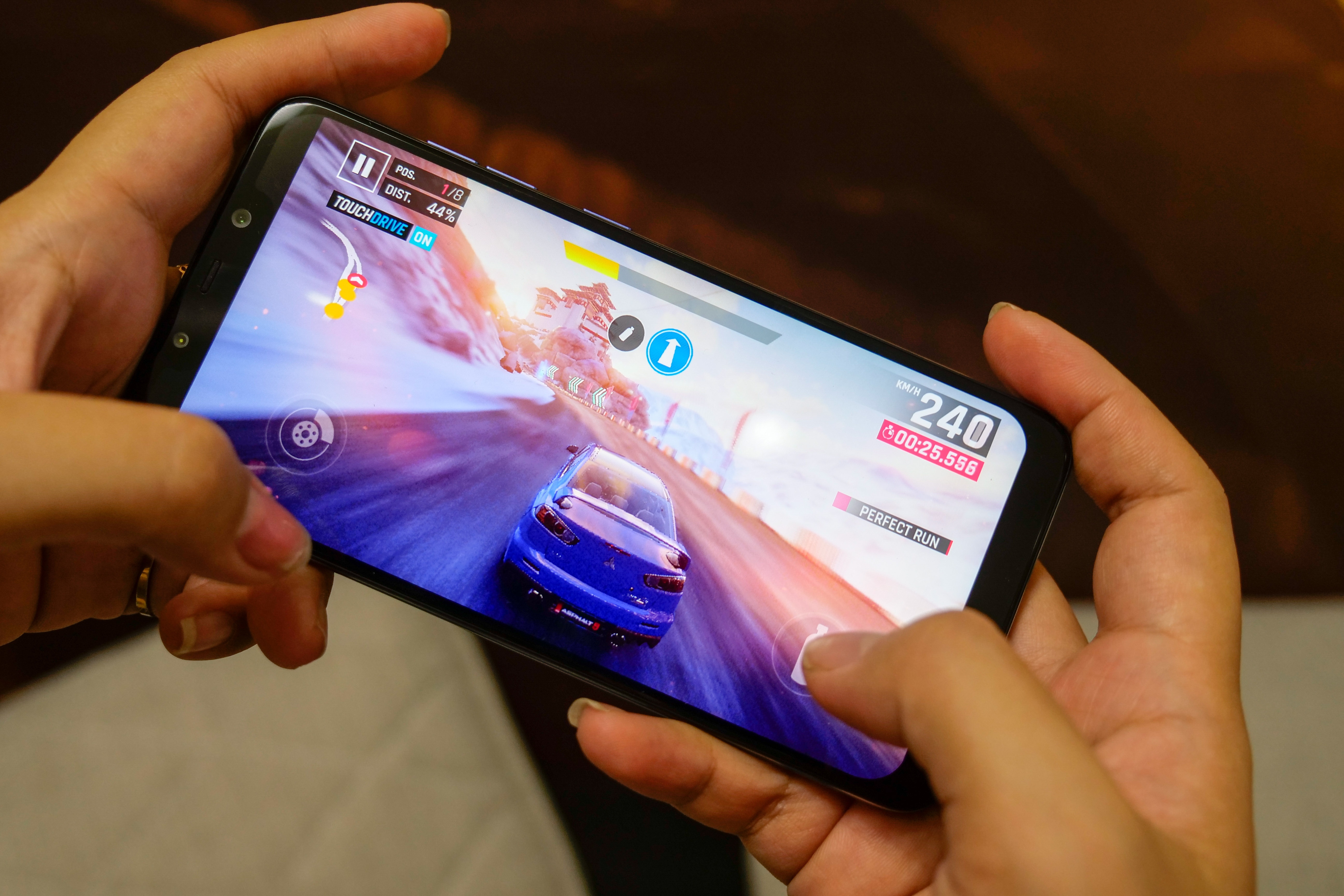 Đánh giá Pocophone F1 ảnh 5 Danh gia Pocophone F1 anh 5