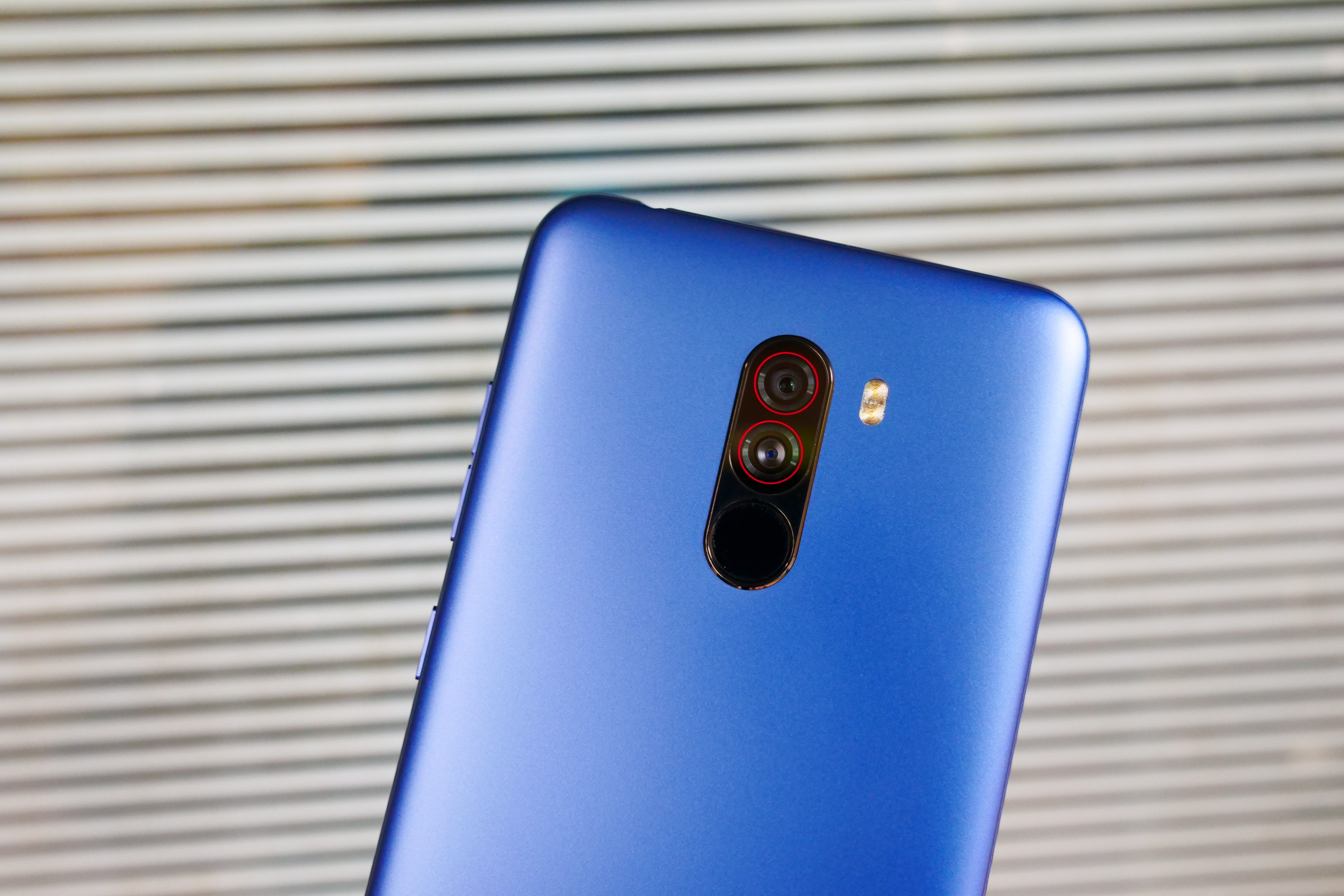 Đánh giá Pocophone F1 ảnh 13 Danh gia Pocophone F1 anh 13