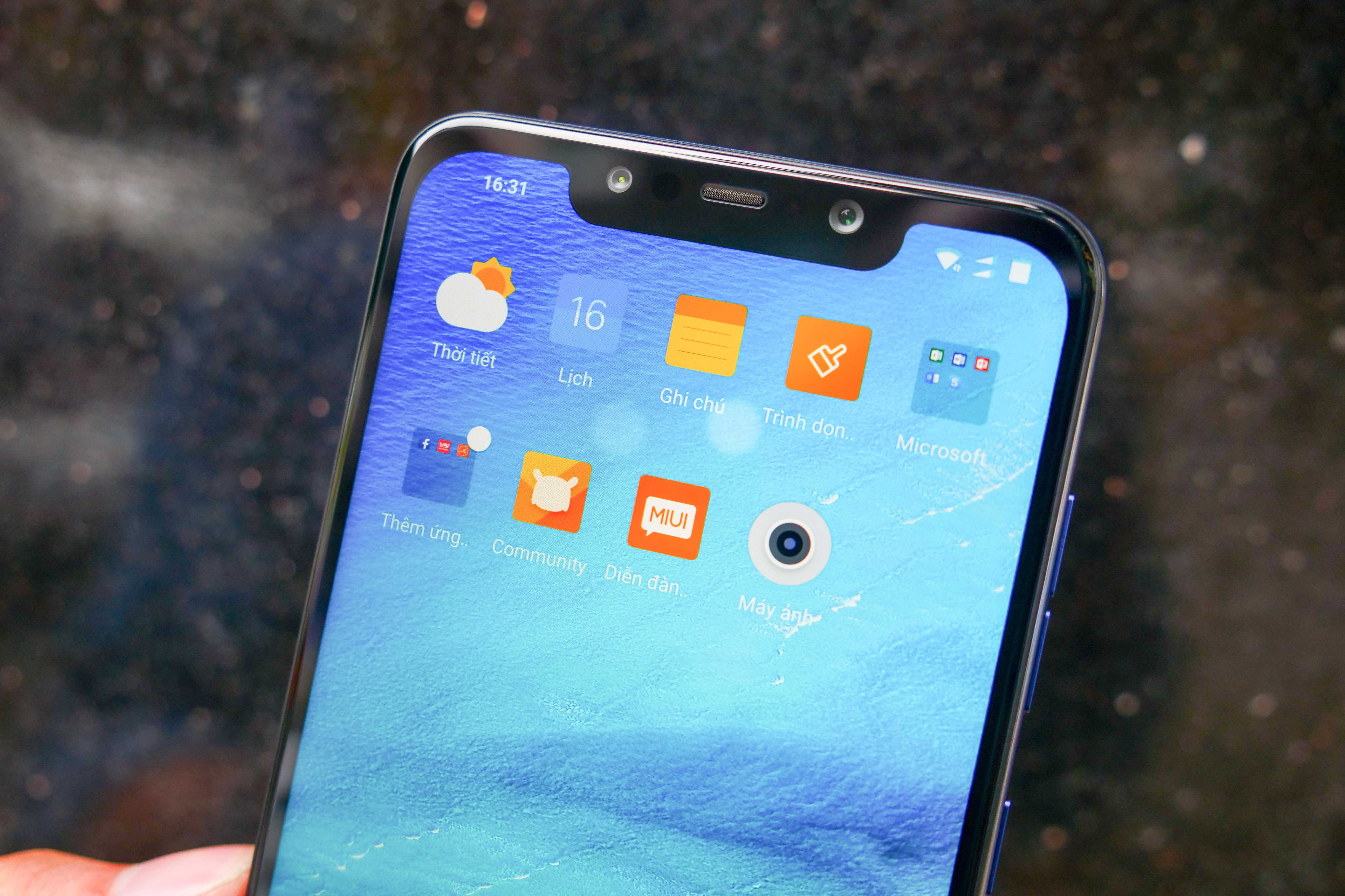 Đánh giá Pocophone F1 ảnh 3 Danh gia Pocophone F1 anh 3