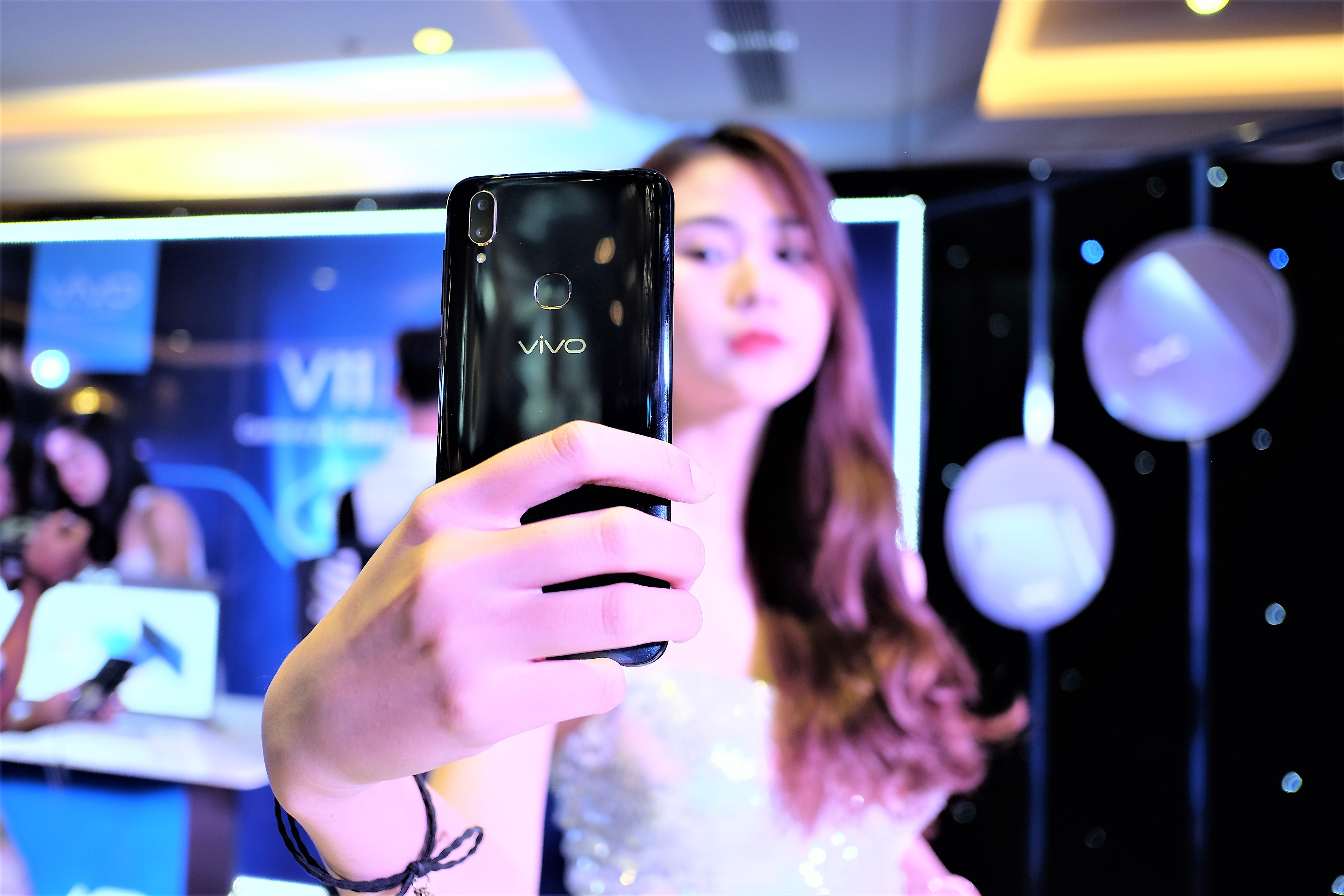 Vivo gioi thieu V11 va V11i tai VN anh 8