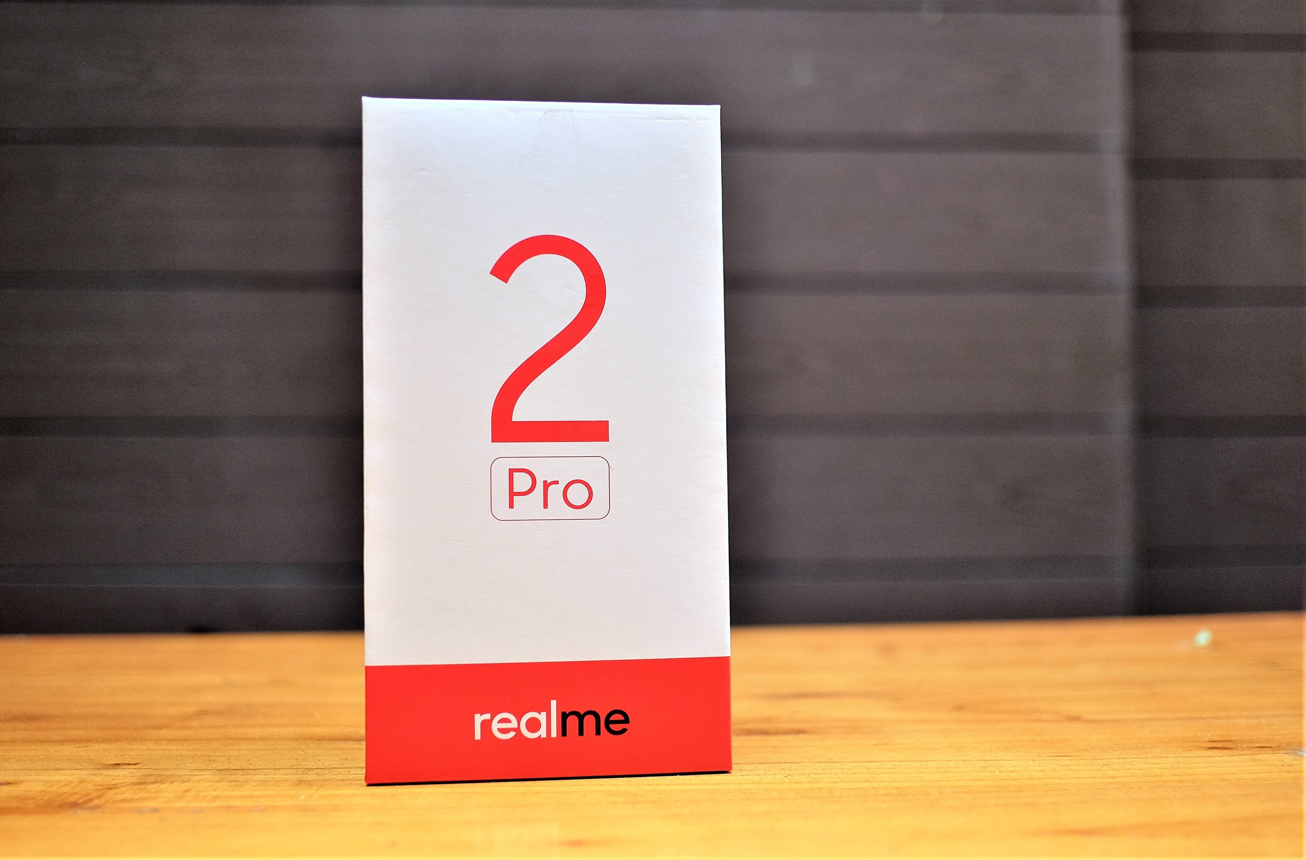 Mo hop Realme 2 Pro anh 1