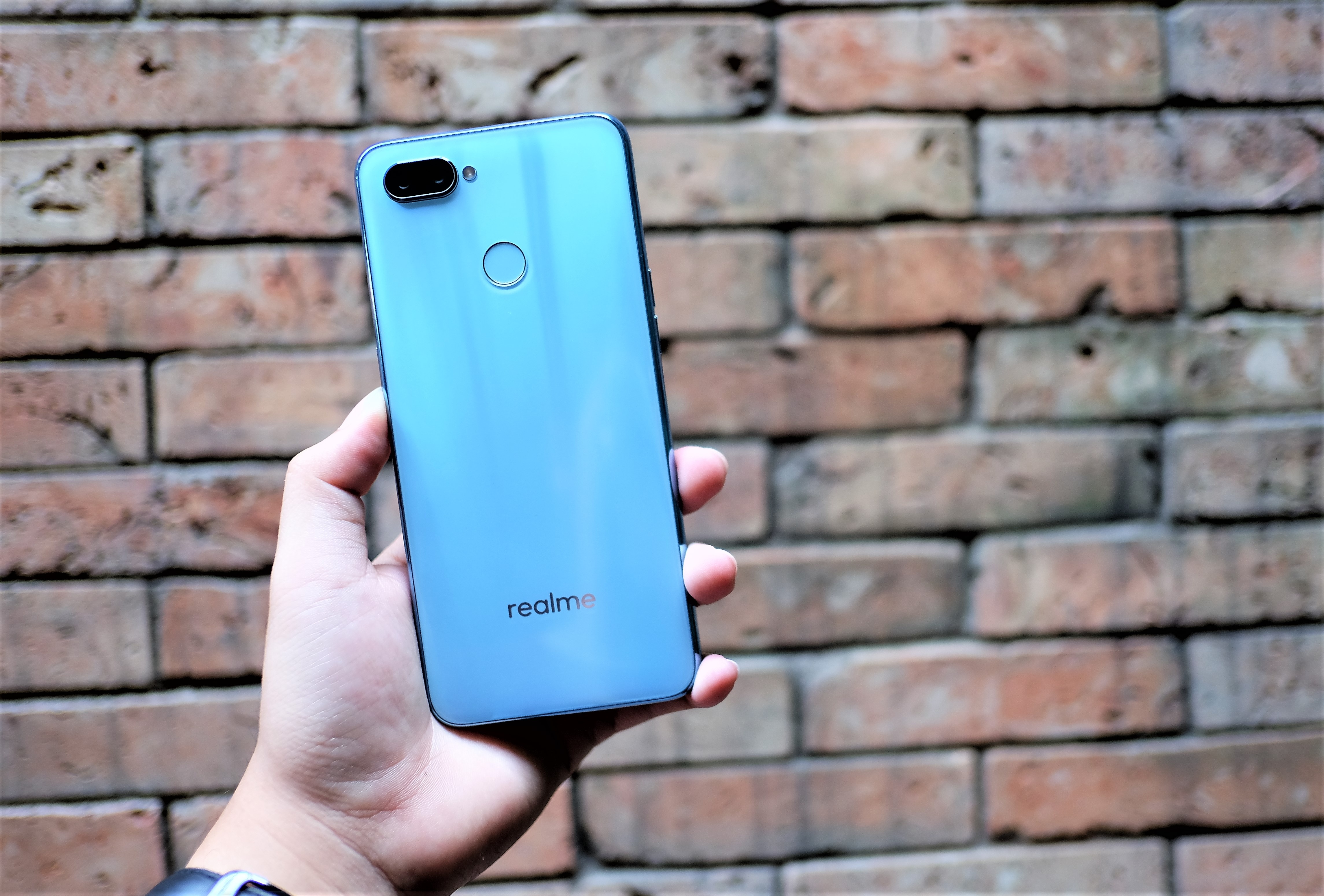 Mo hop Realme 2 Pro anh 4