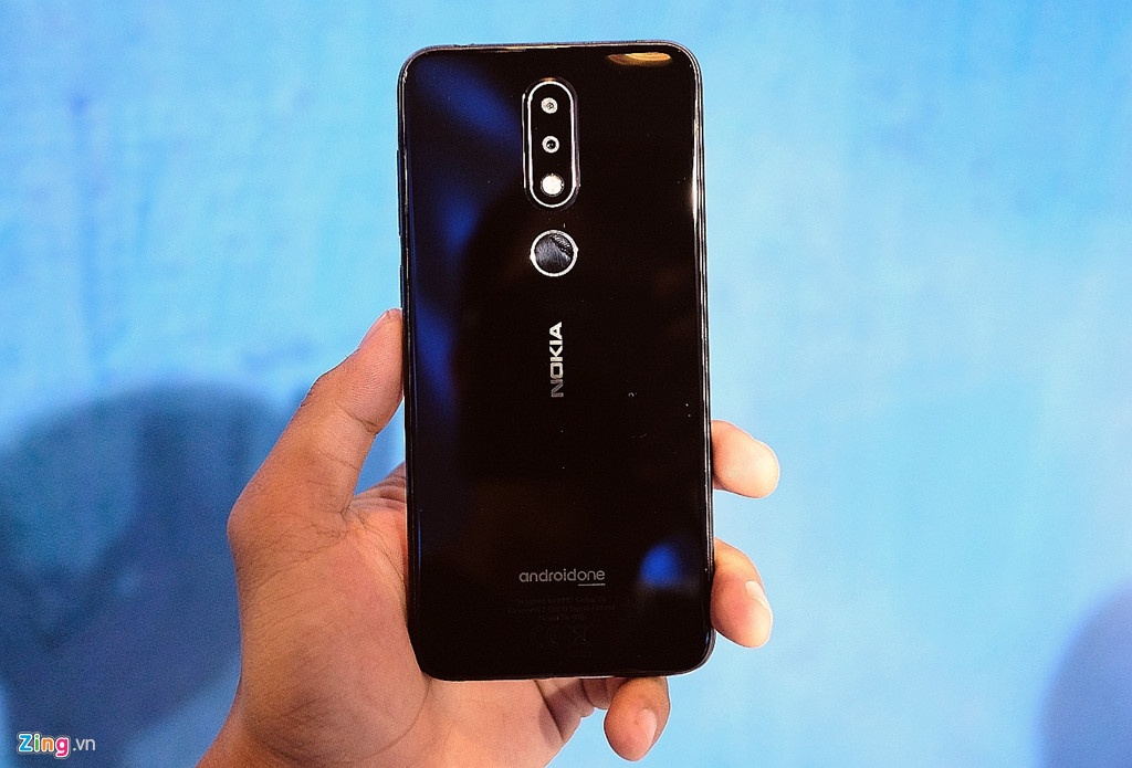 Nhung doi thu cua Bphone 3 anh 1