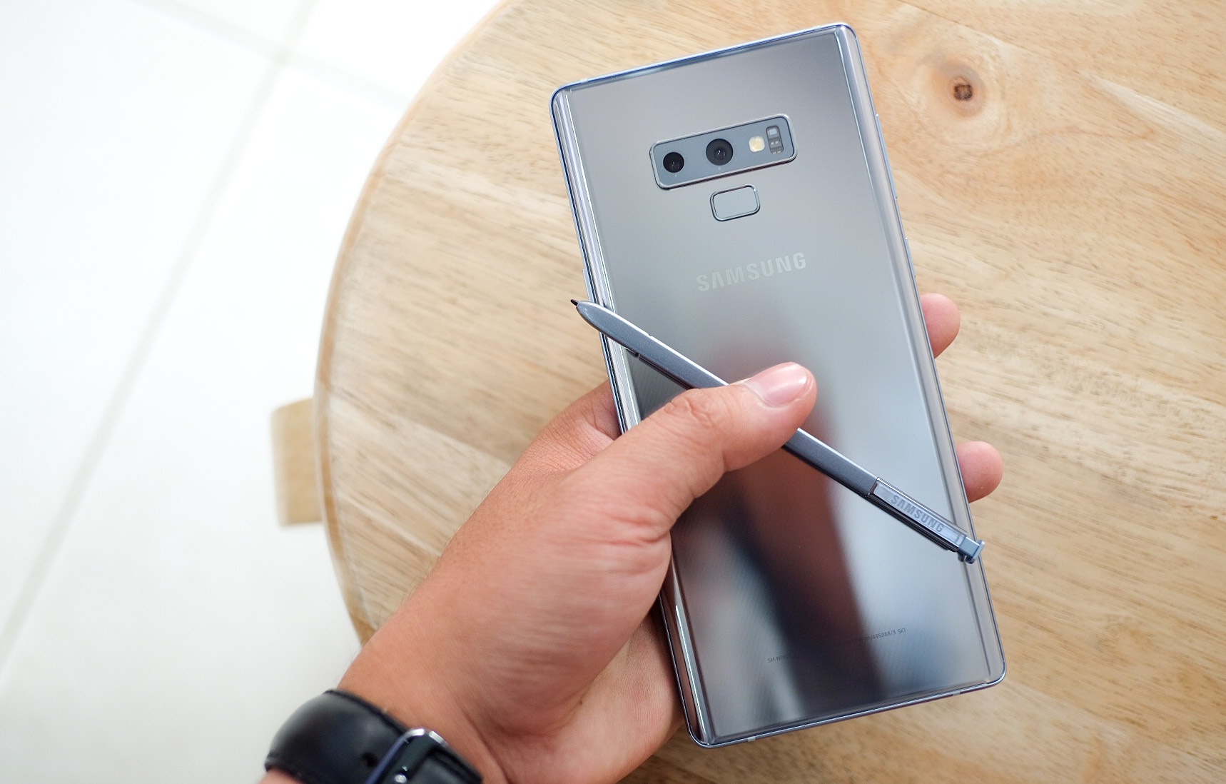 Galaxy Note 9 mau bac anh 5