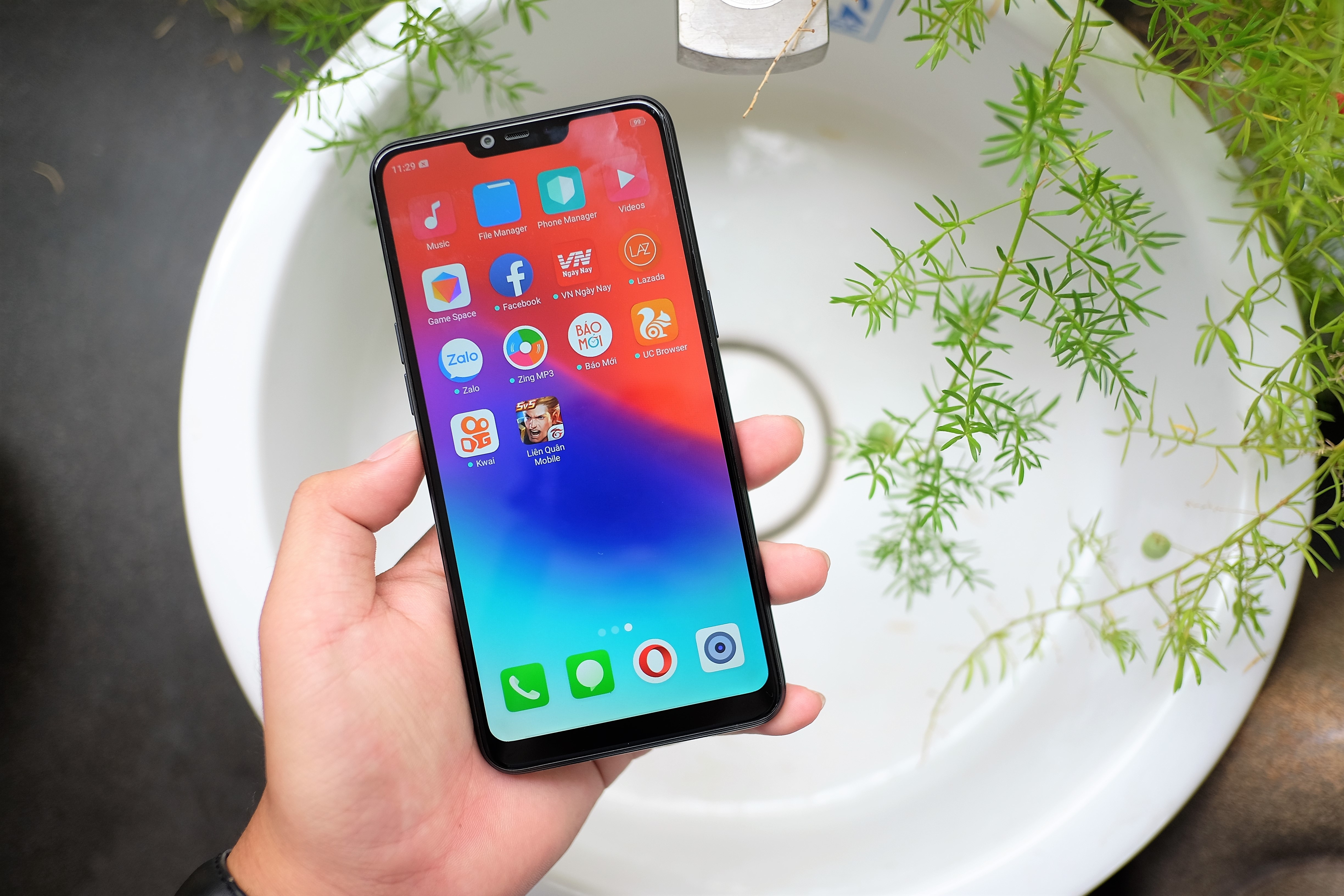 Realme 2 va 2 Pro ra mat anh 7