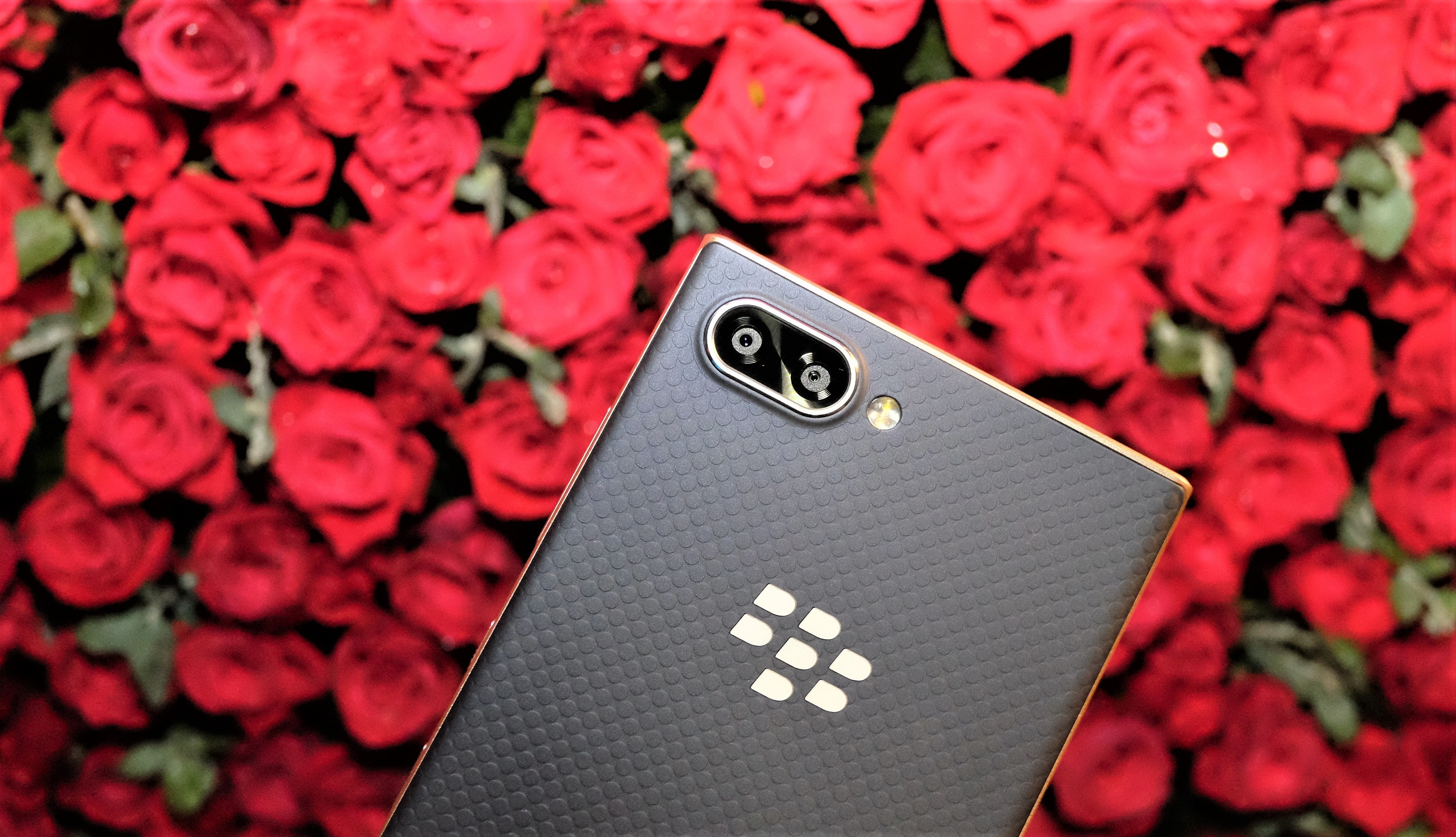 BlackBerry KEY2 LE ra mat tai Viet Nam anh 10