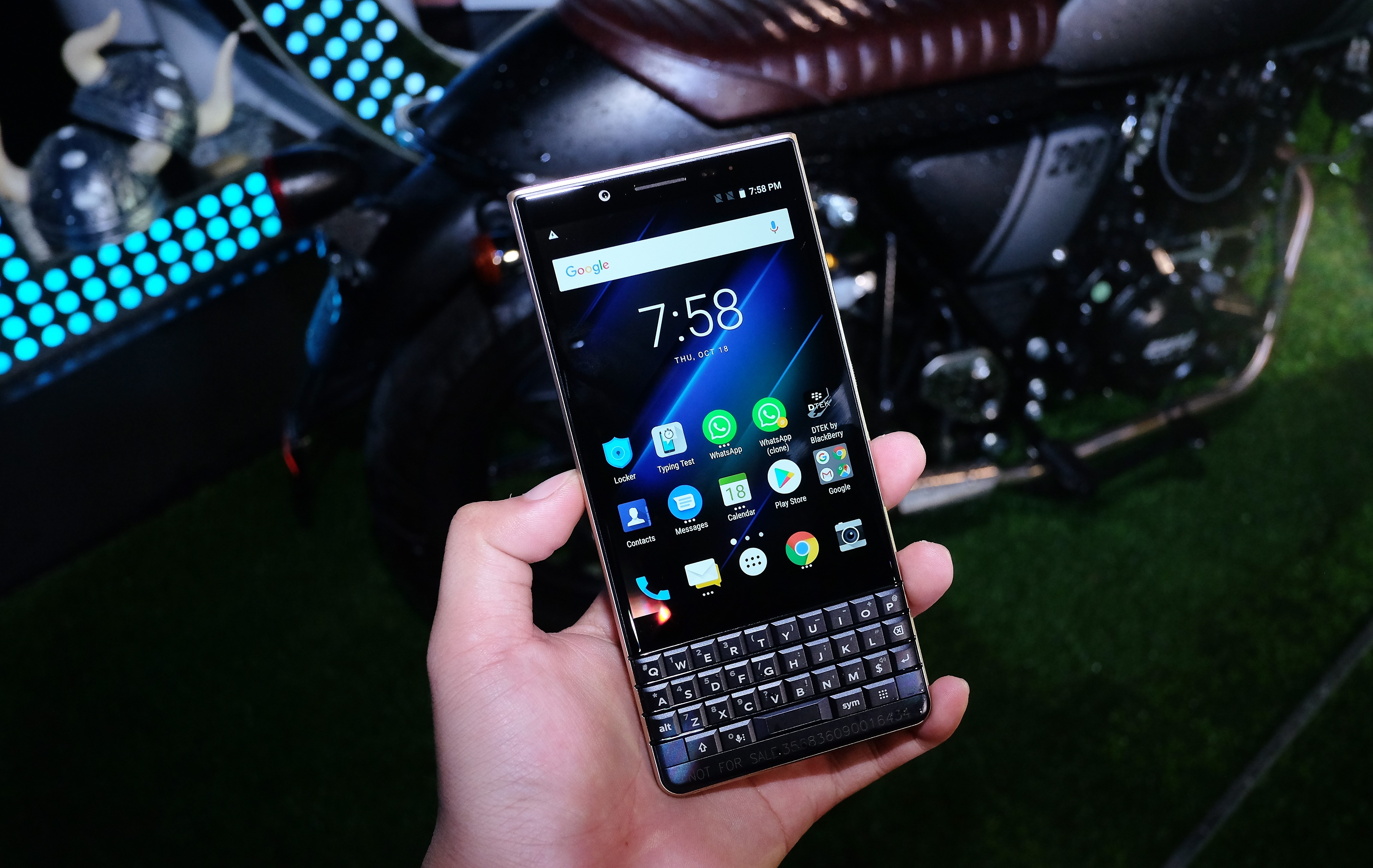 BlackBerry KEY2 LE ra mat tai Viet Nam anh 3