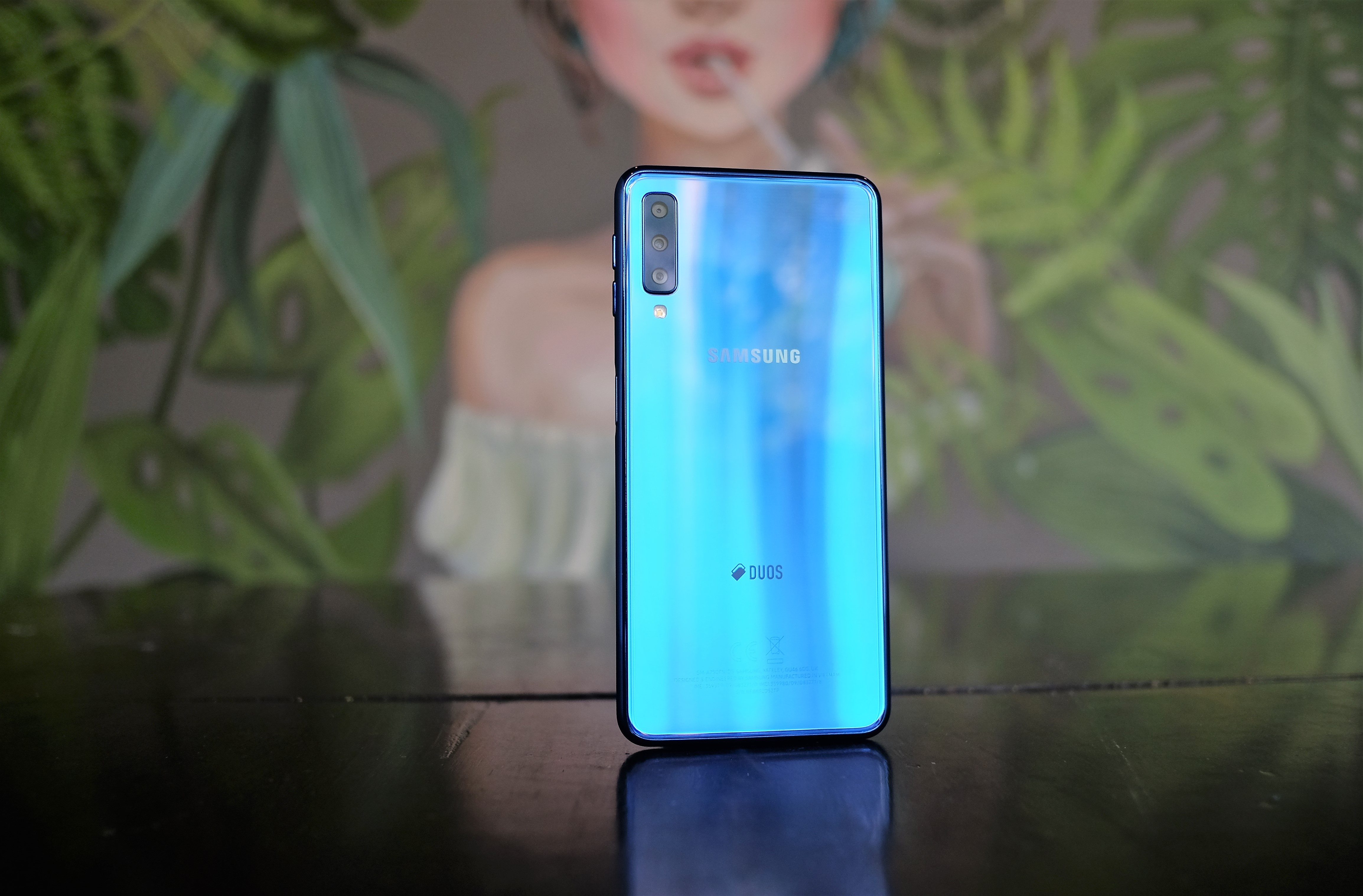 Danh gia nhanh Galaxy A7 2018 - 3 camera sau, goc rong, man hinh lon hinh anh