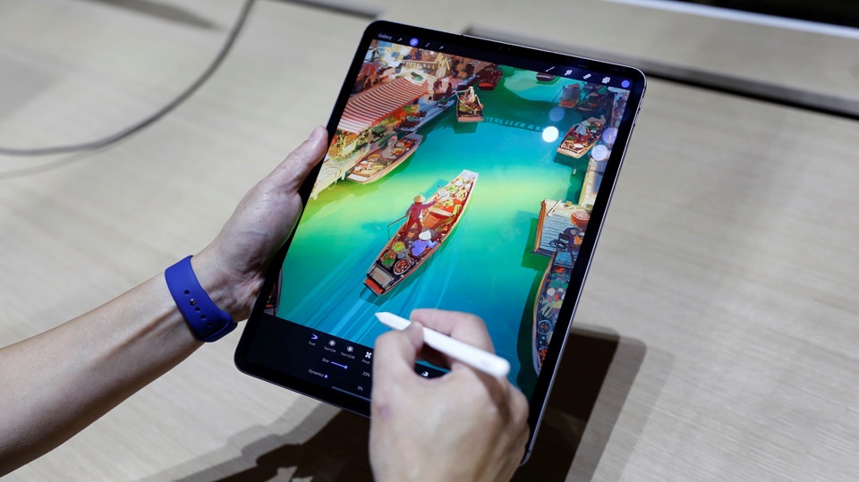 Trai nghiem iPad Pro 2018 - bo phim home, dung USB-C hinh anh