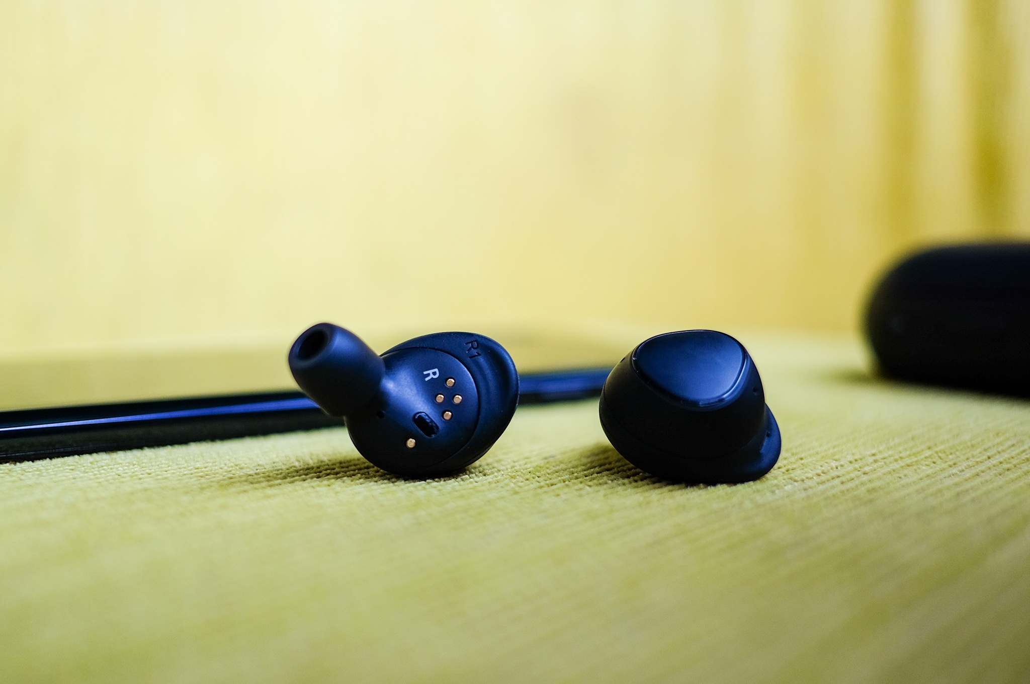 danh gia Samsung Gear IconX 2018 anh 5