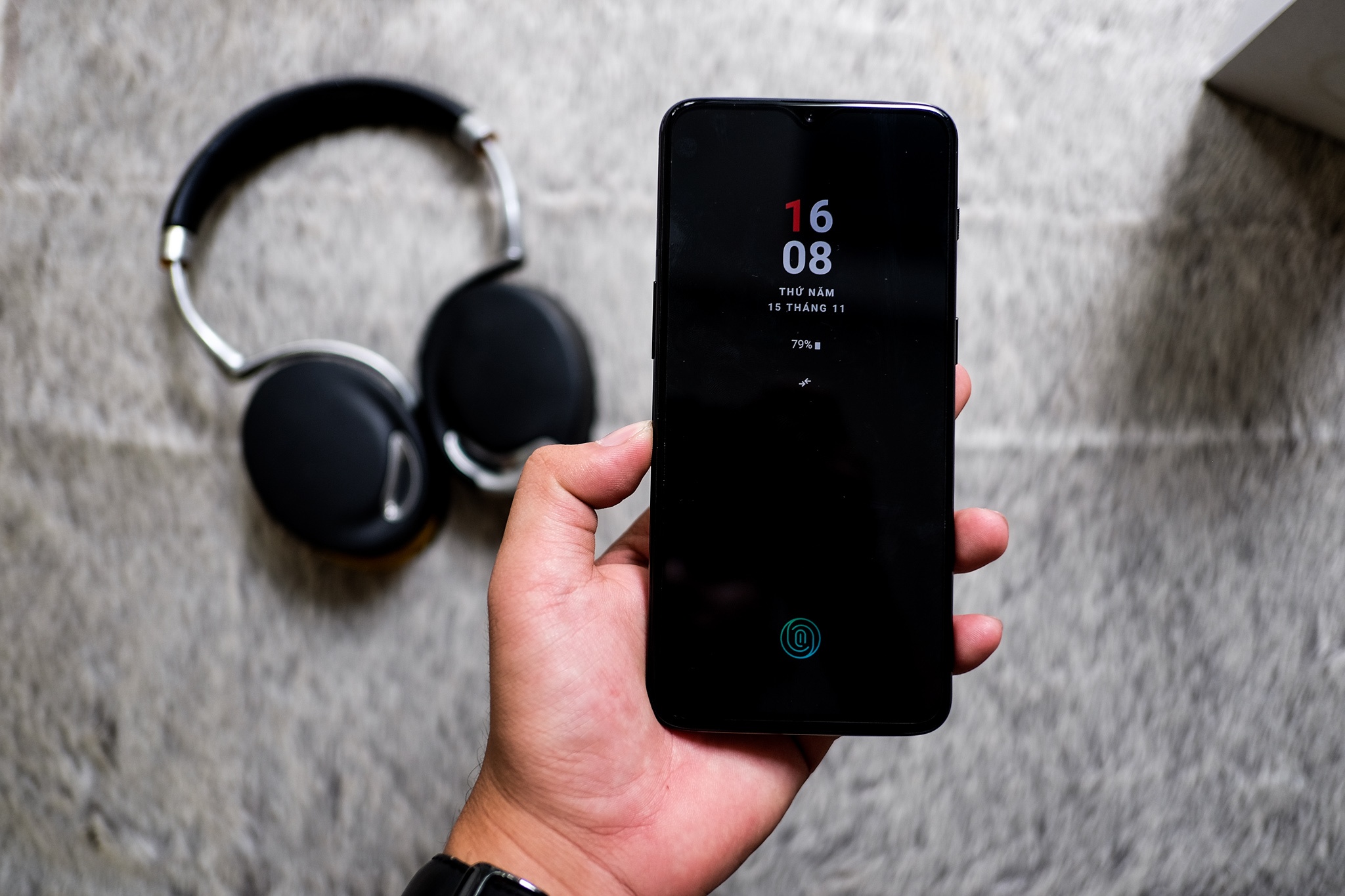 Trai nghiem OnePlus 6T anh 1