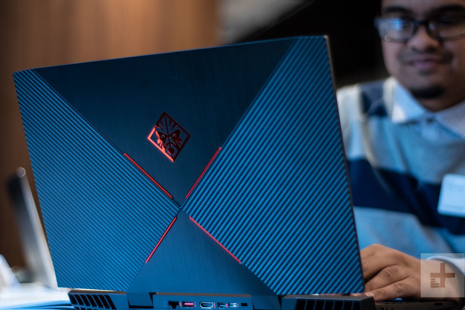 HP Omen 15 2019 ra mat anh 4