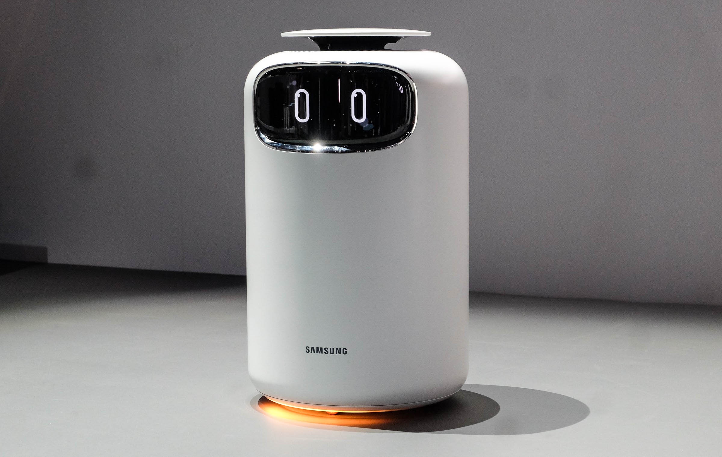 Robot samsung ra mat anh 3