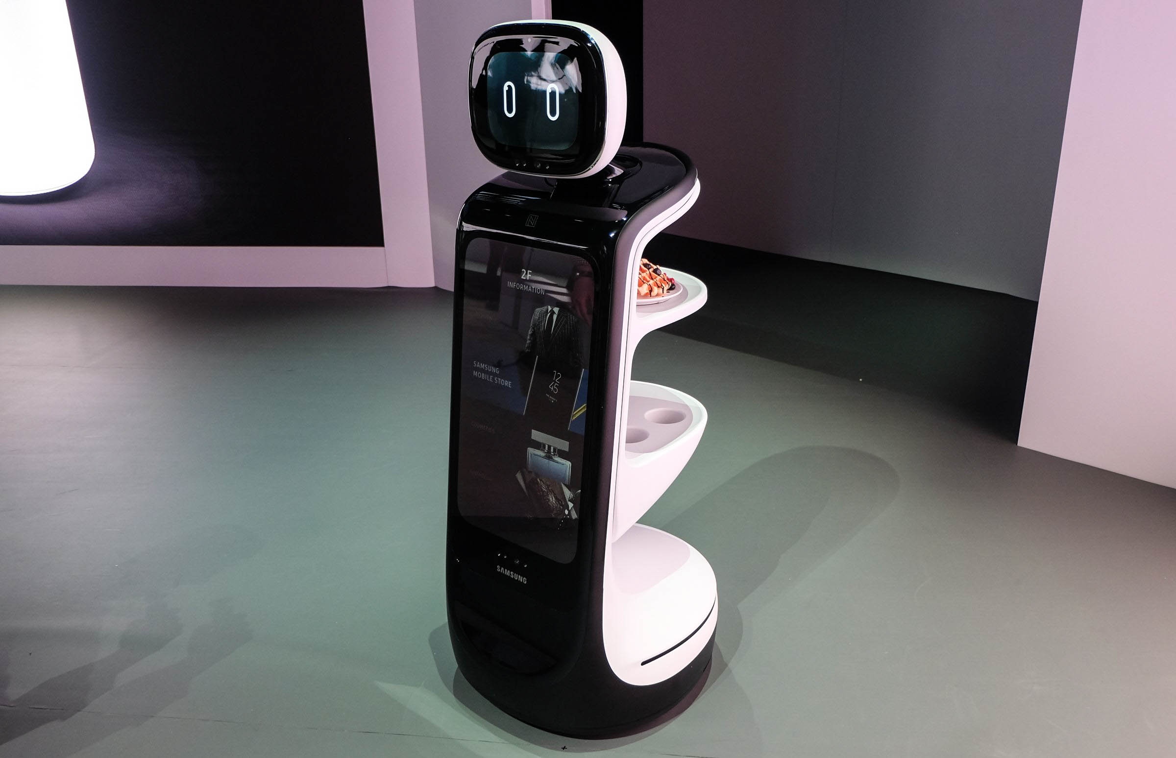 Robot samsung ra mat anh 2