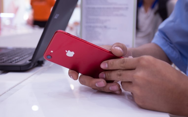 Co nen mua iPhone CPO hay khong? hinh anh