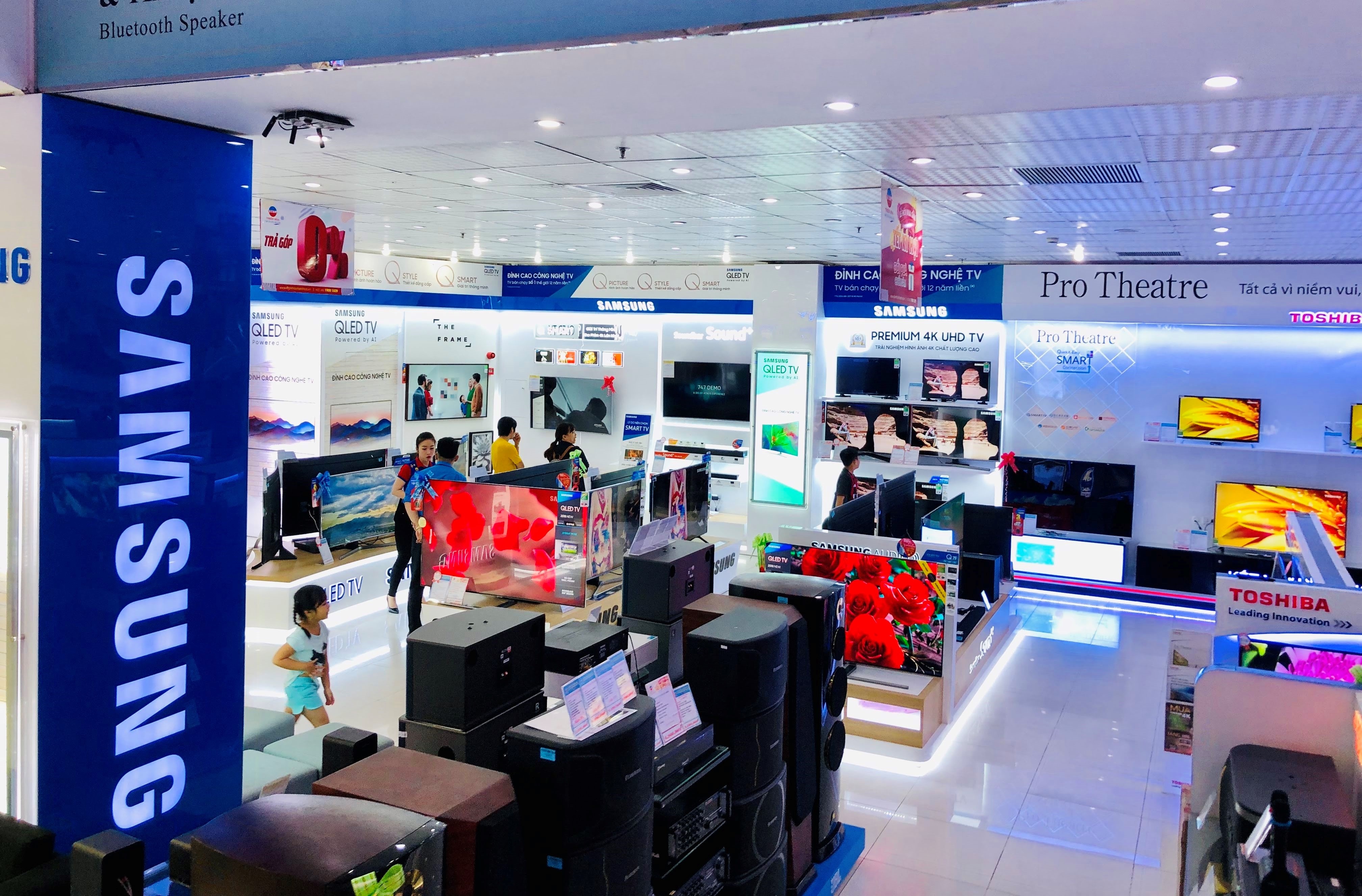 thi truong TV dip Tet anh 1