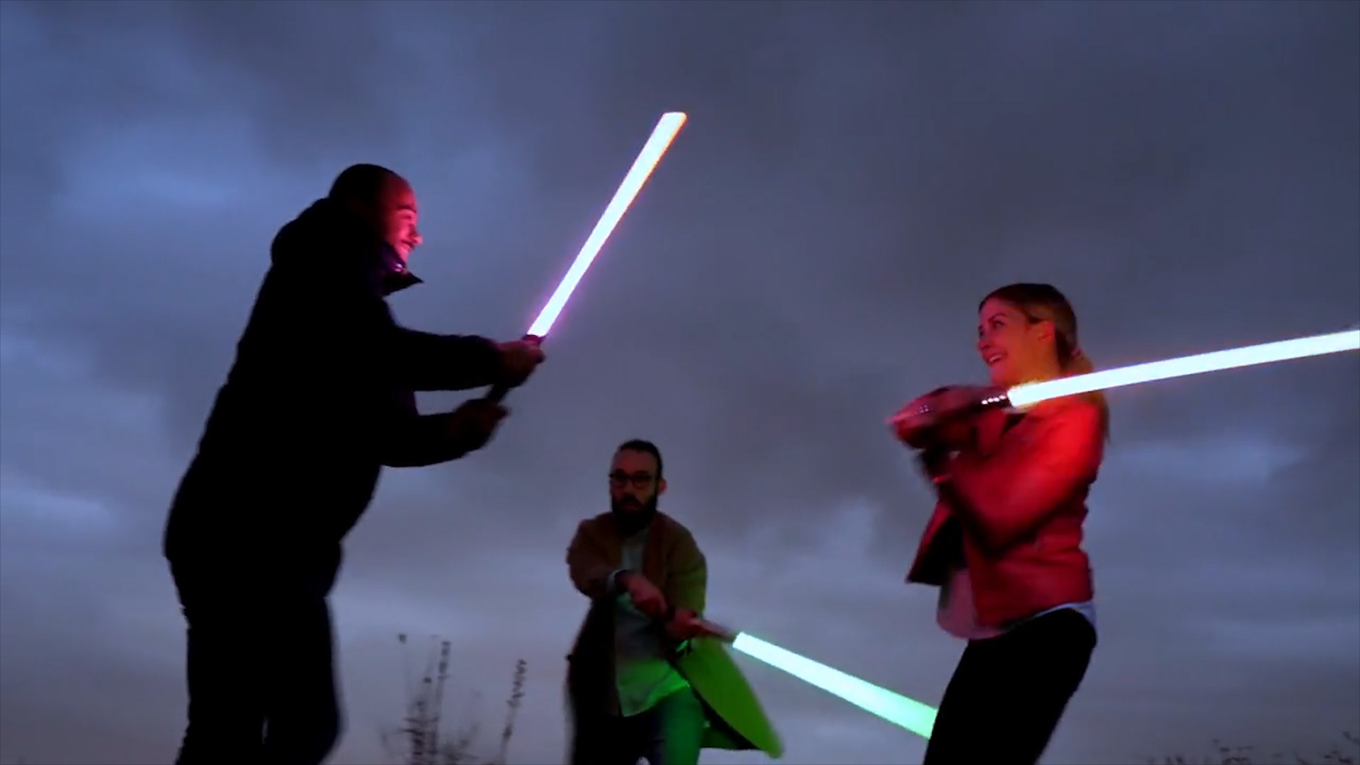 Guom anh sang Star Wars da ban ngoai doi, gia 260 USD hinh anh