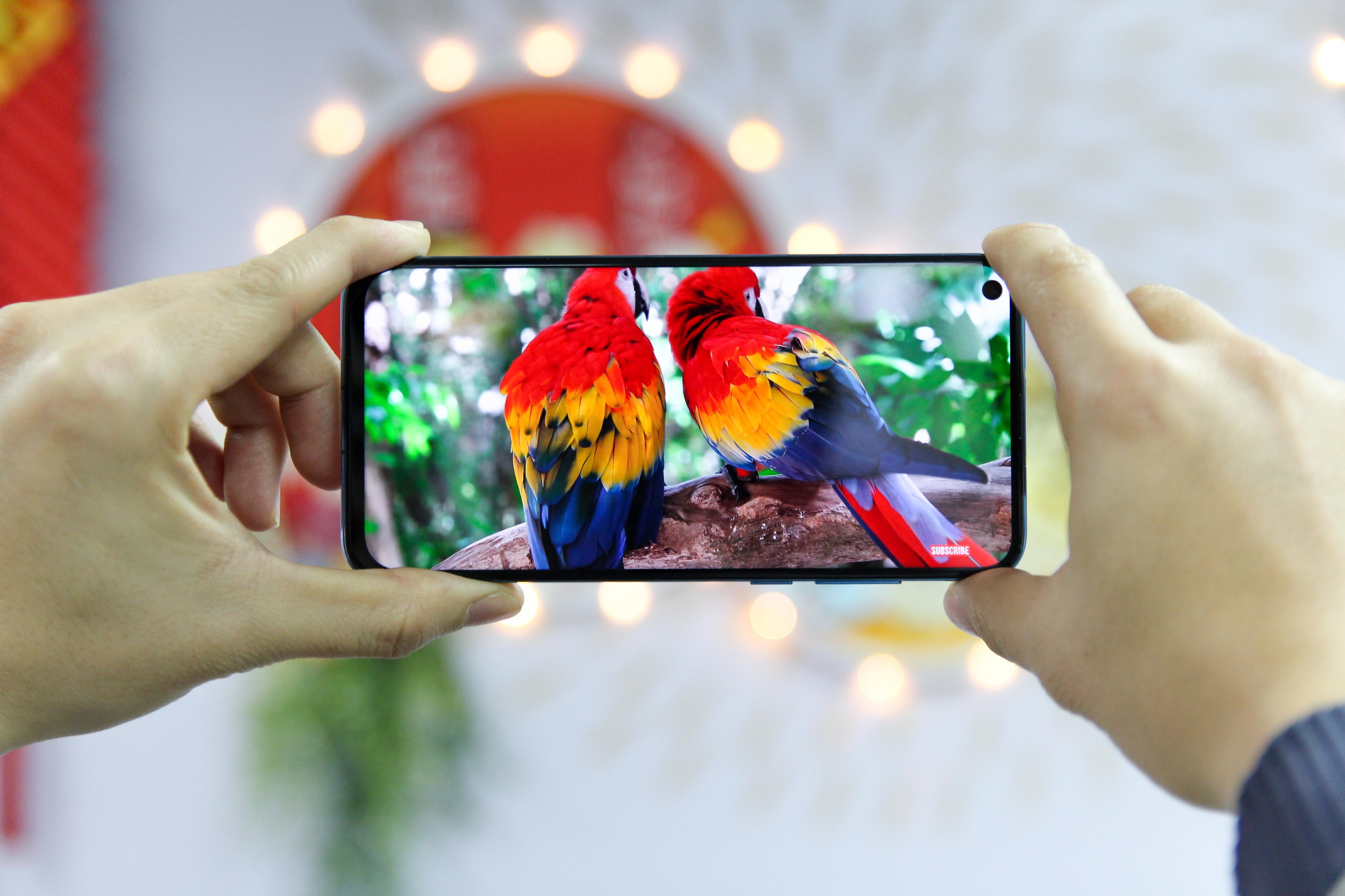 Nhung cong nghe dang chu y tren smartphone cao cap cua 2019 hinh anh