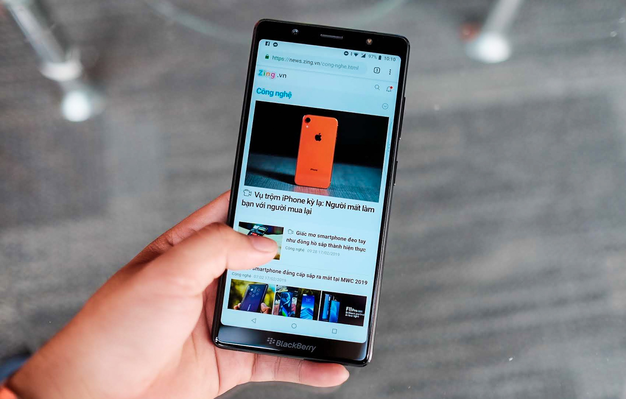 BlackBerry Evolve ve Viet Nam anh 5