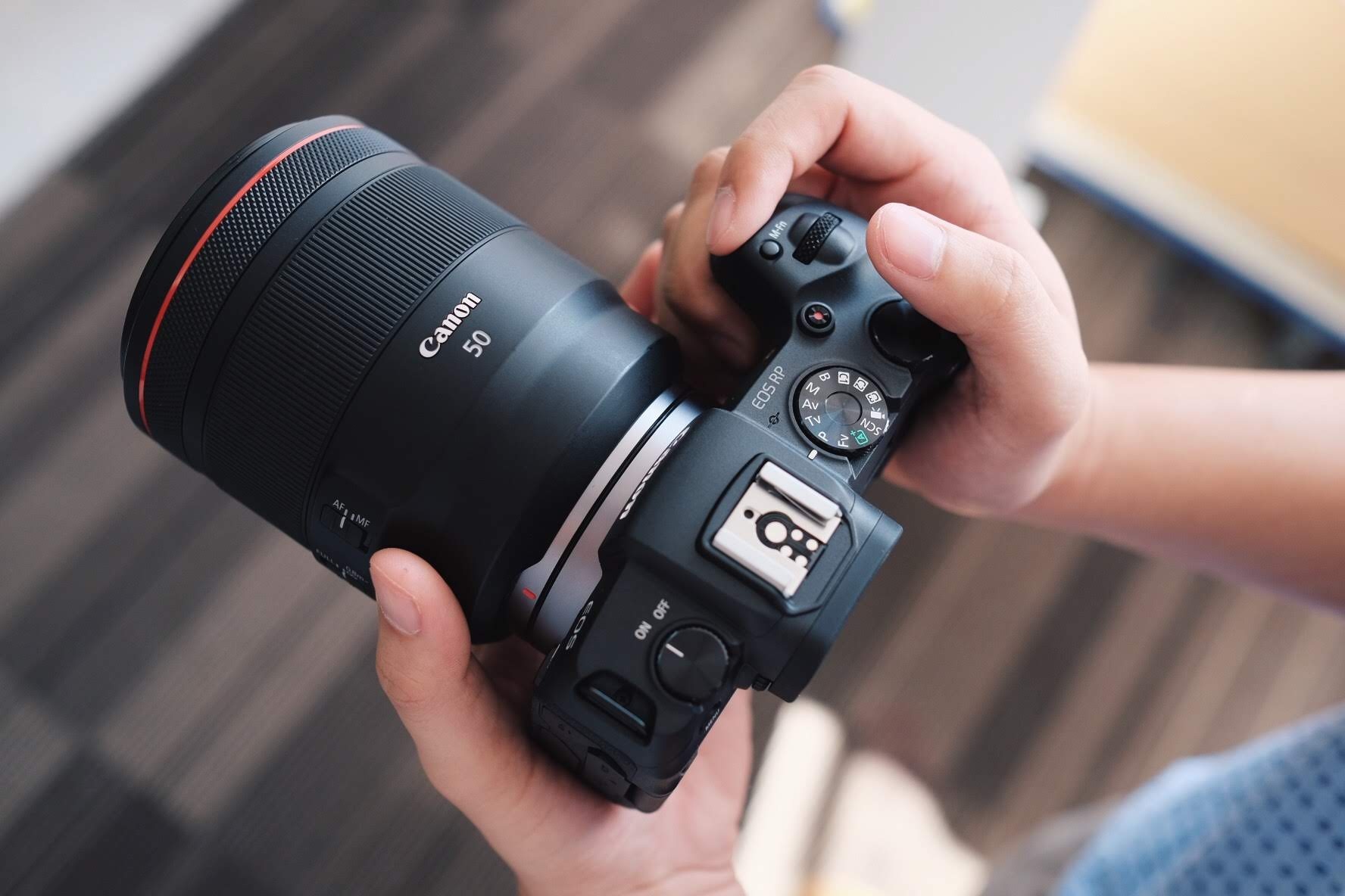 gia Canon EOS RP Viet Nam anh 3