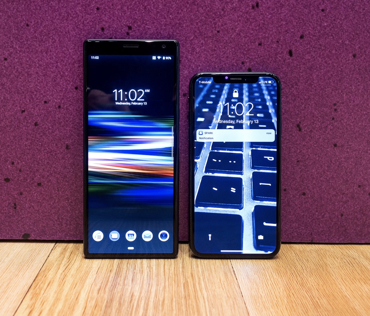 Sony ra smartphone dai bat thuong, 3 camera, co the khong ban o VN hinh anh