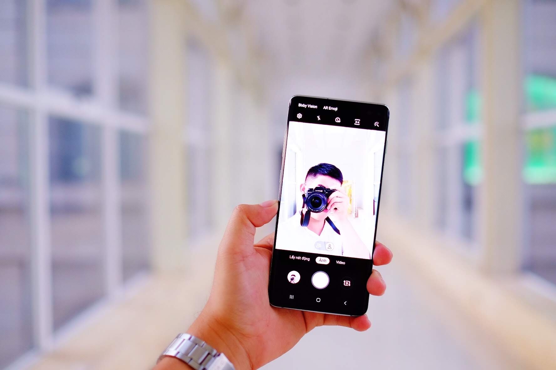 Mo hop Galaxy S10+ anh 9