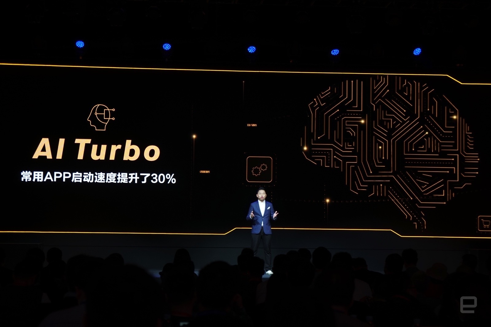 Vivo iQOO ra mat anh 6