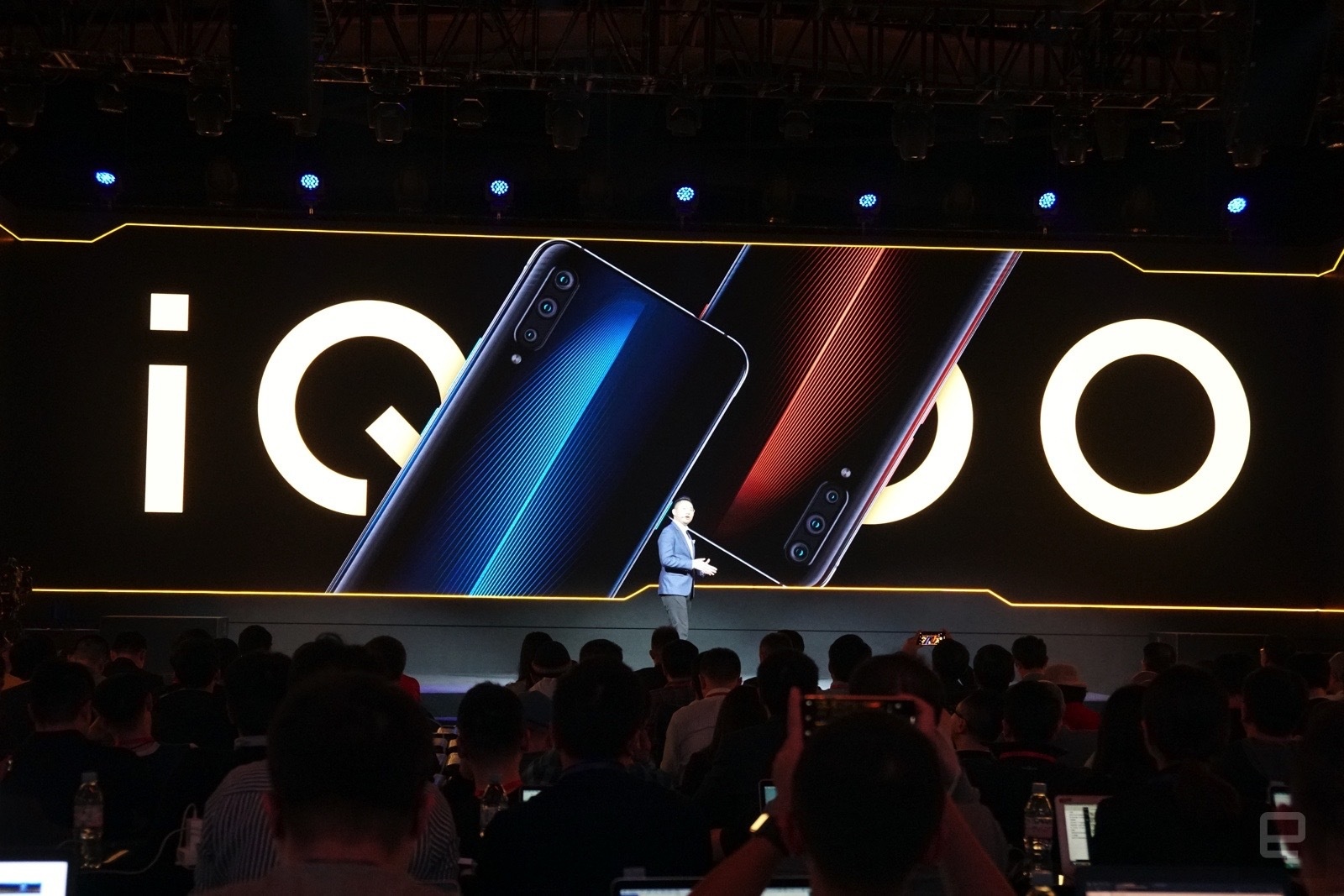 Vivo iQOO ra mat anh 1