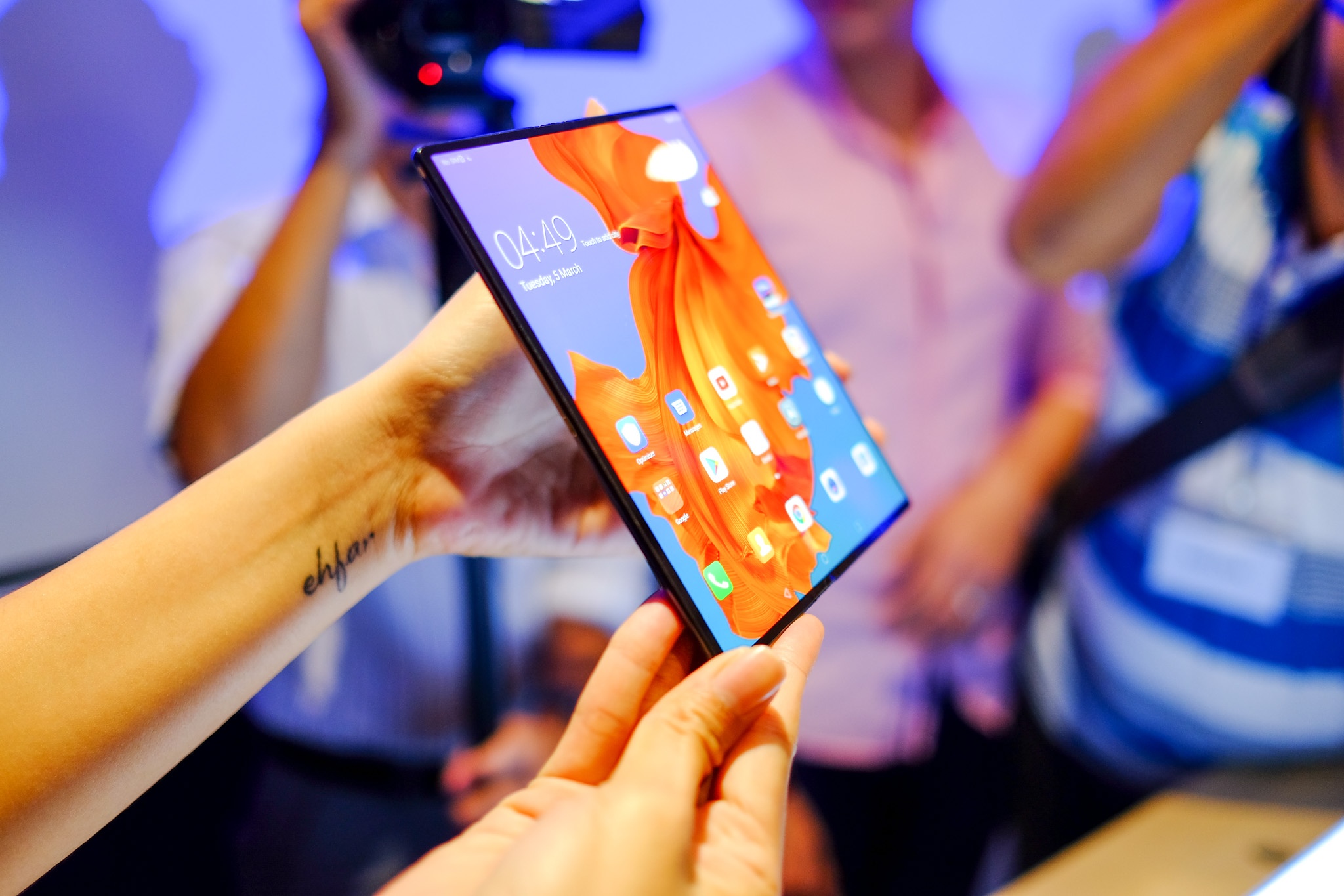 Huawei Mate X tai Viet Nam anh 11