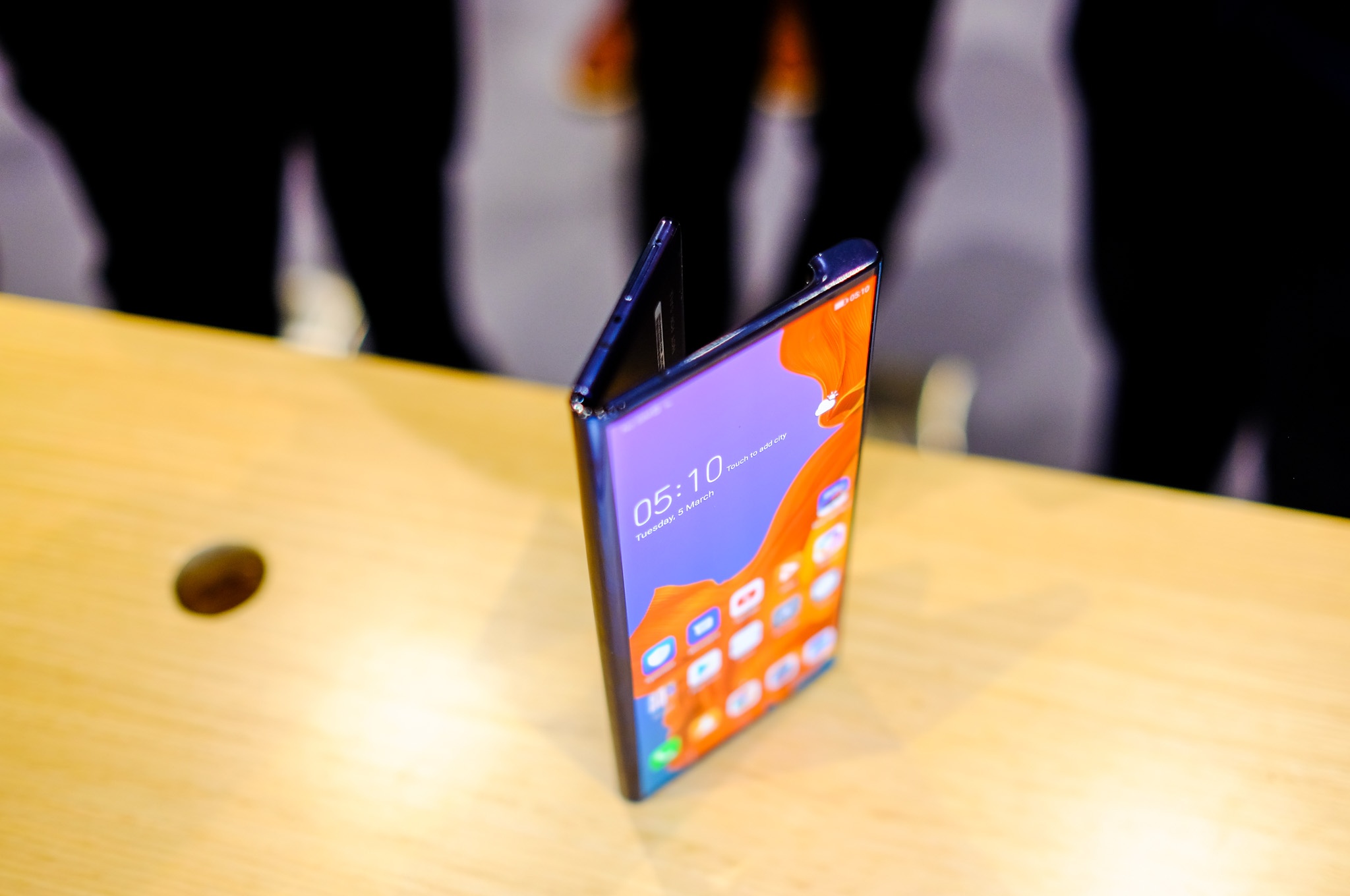 Huawei Mate X tai Viet Nam anh 5