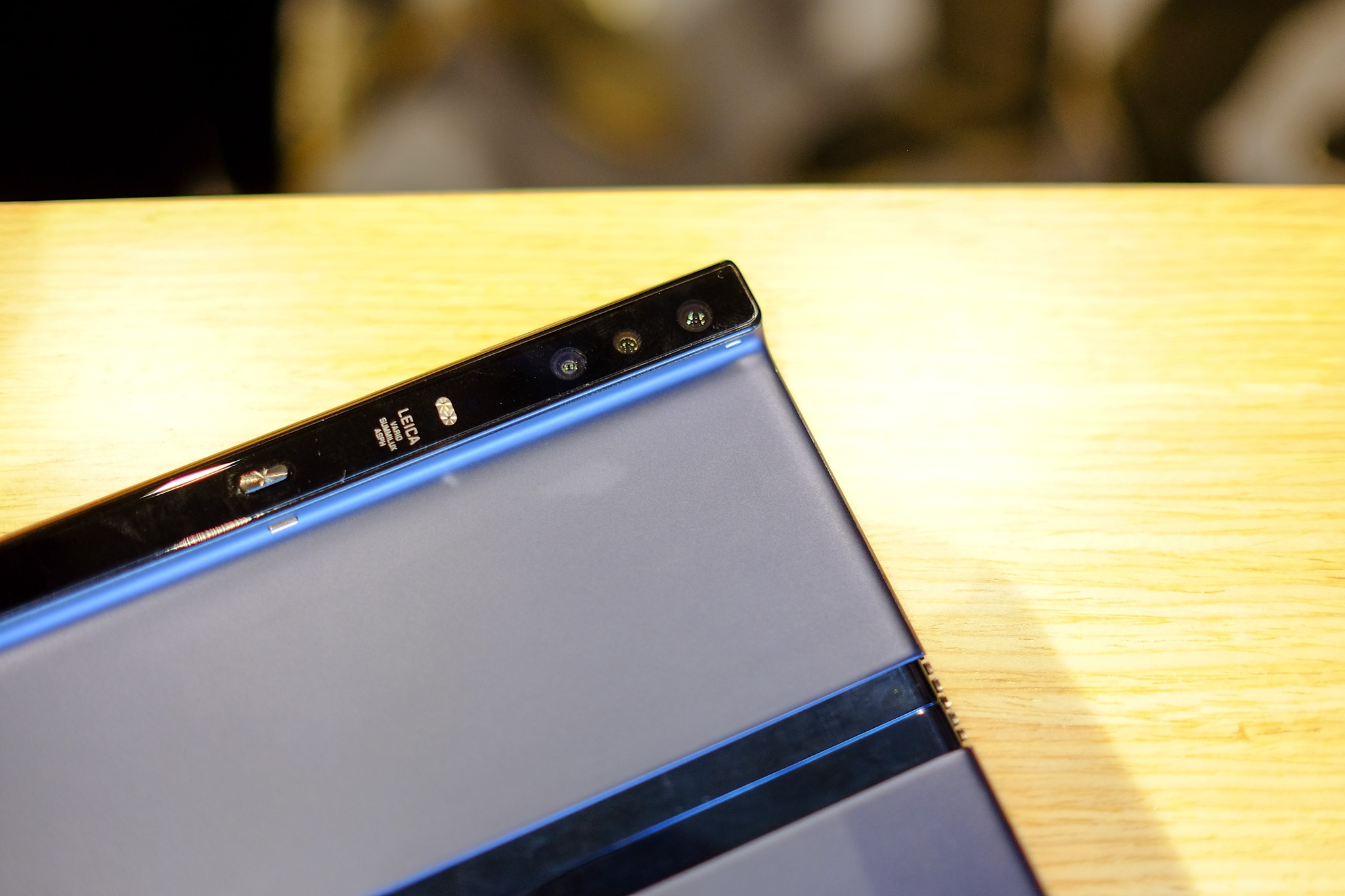 Huawei Mate X tai Viet Nam anh 9