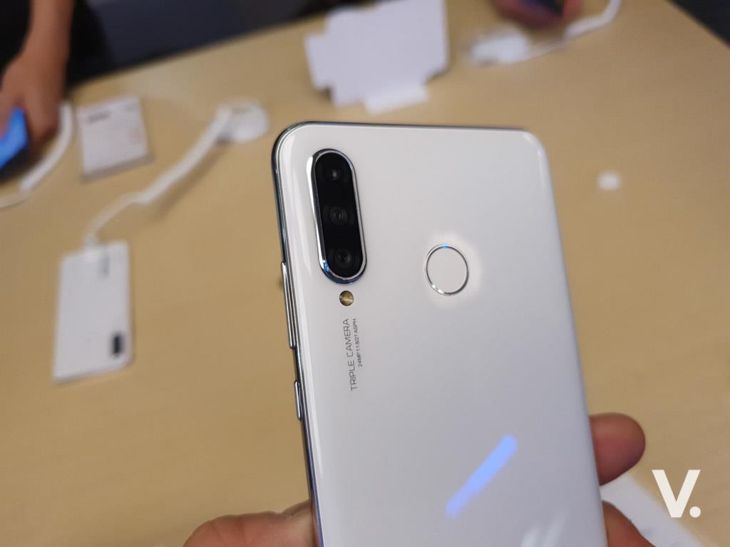 Huawei nova 4e ra mat anh 4