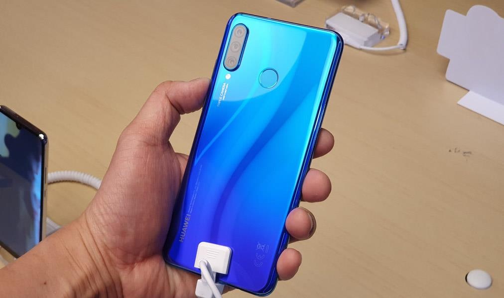 Huawei nova 4e ra mat - 3 camera, gia 298 USD hinh anh