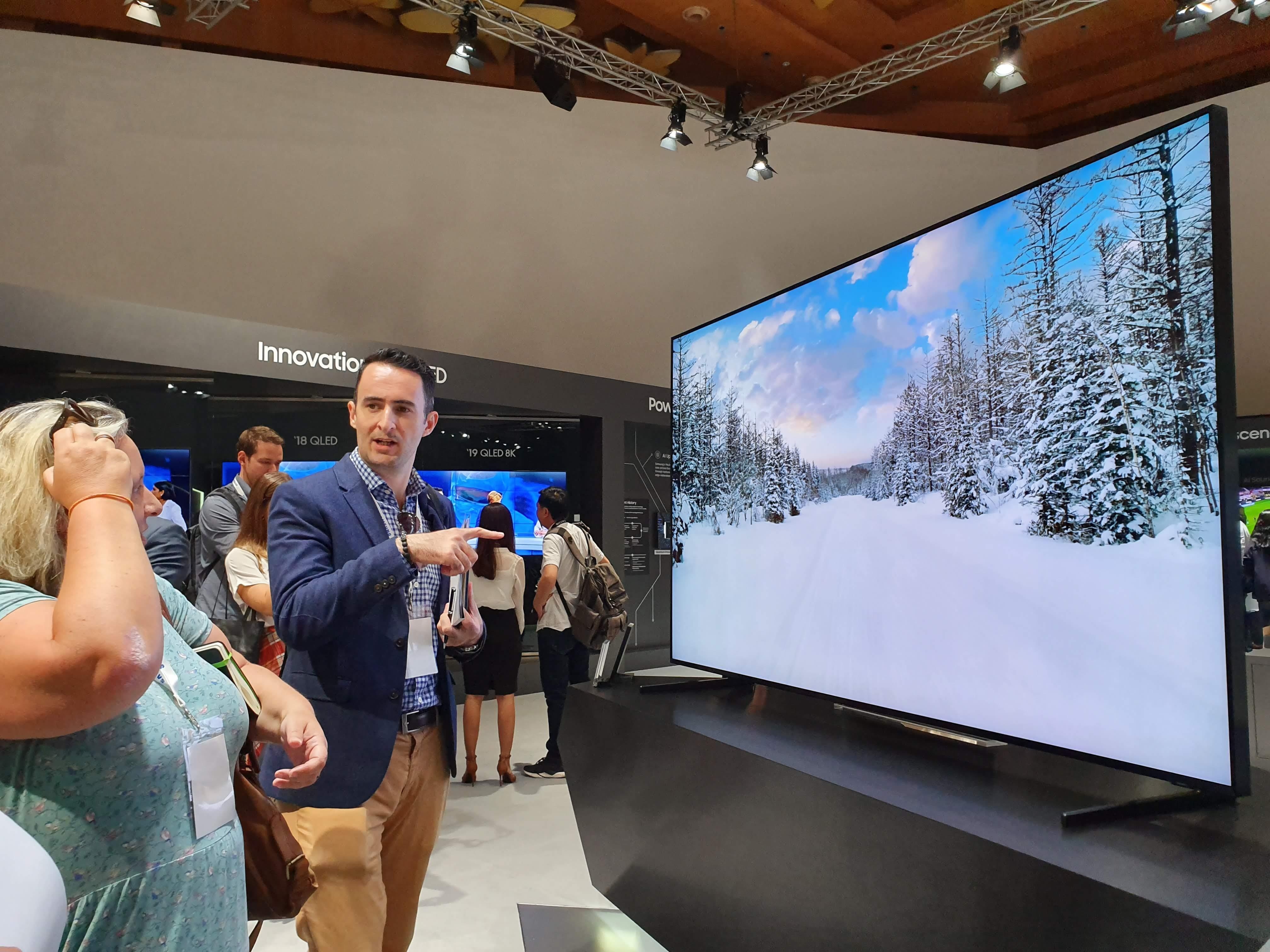 Trải nghiệm Samsung TV QLED 8K 98 inch ảnh 11 Trai nghiem Samsung TV QLED 8K 98 inch anh 11