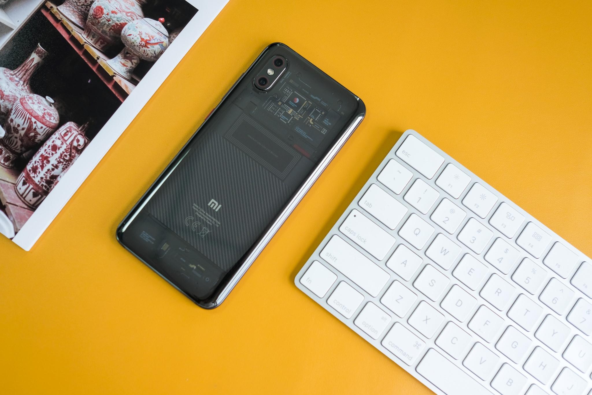 Smartphone duoc giam gia manh cuoi thang 3 anh 1