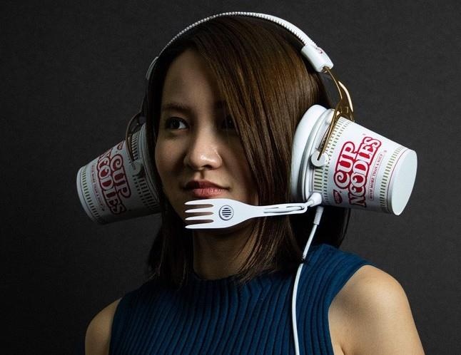 tai nghe hình hộp mì ăn liền ảnh 2 tai nghe hinh hop mi an lien anh 2