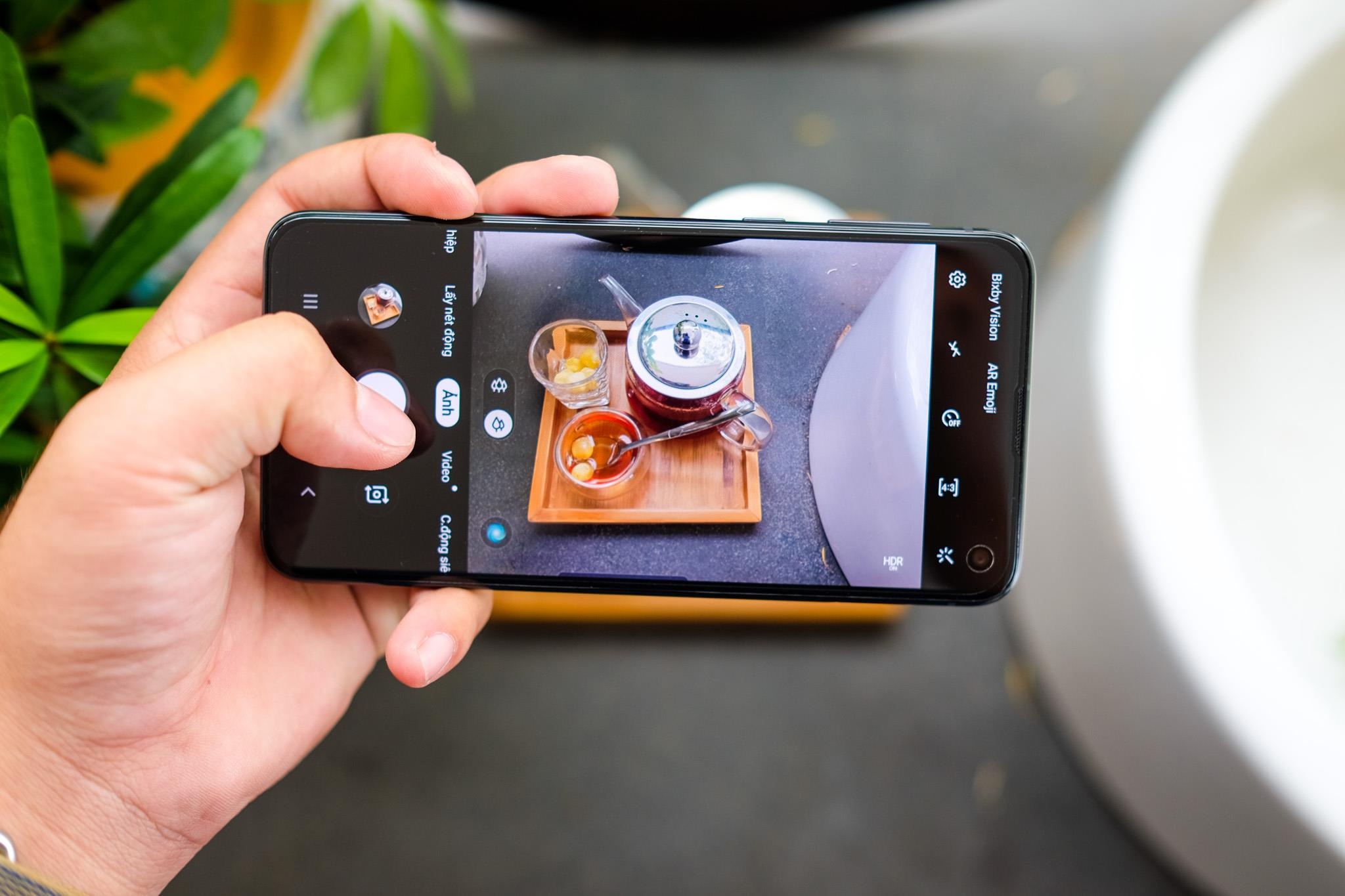 Trai nghiem Galaxy S10e anh 6