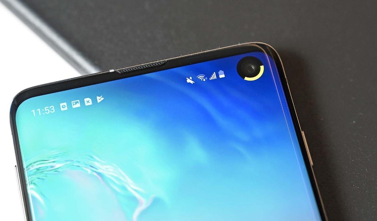 Tan dung man hinh duc lo tren Galaxy S10 bao dung luong pin hinh anh