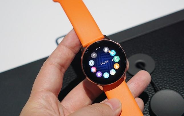 Galaxy Watch Active gia 5,5 trieu dong o VN, thiet ke dep va nhe nhang hinh anh