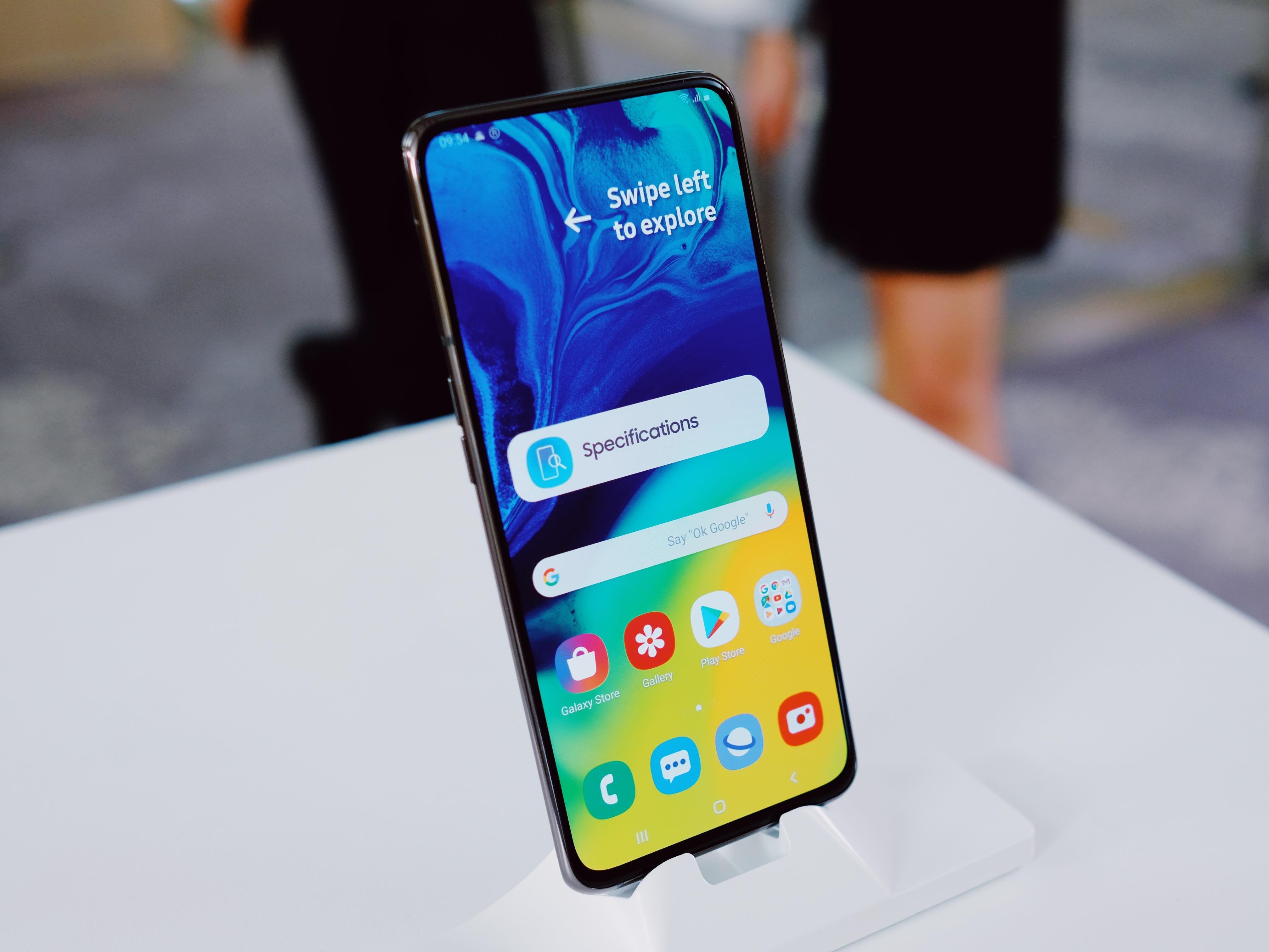 Galaxy A80 thua huong tu dong cao cap anh 1