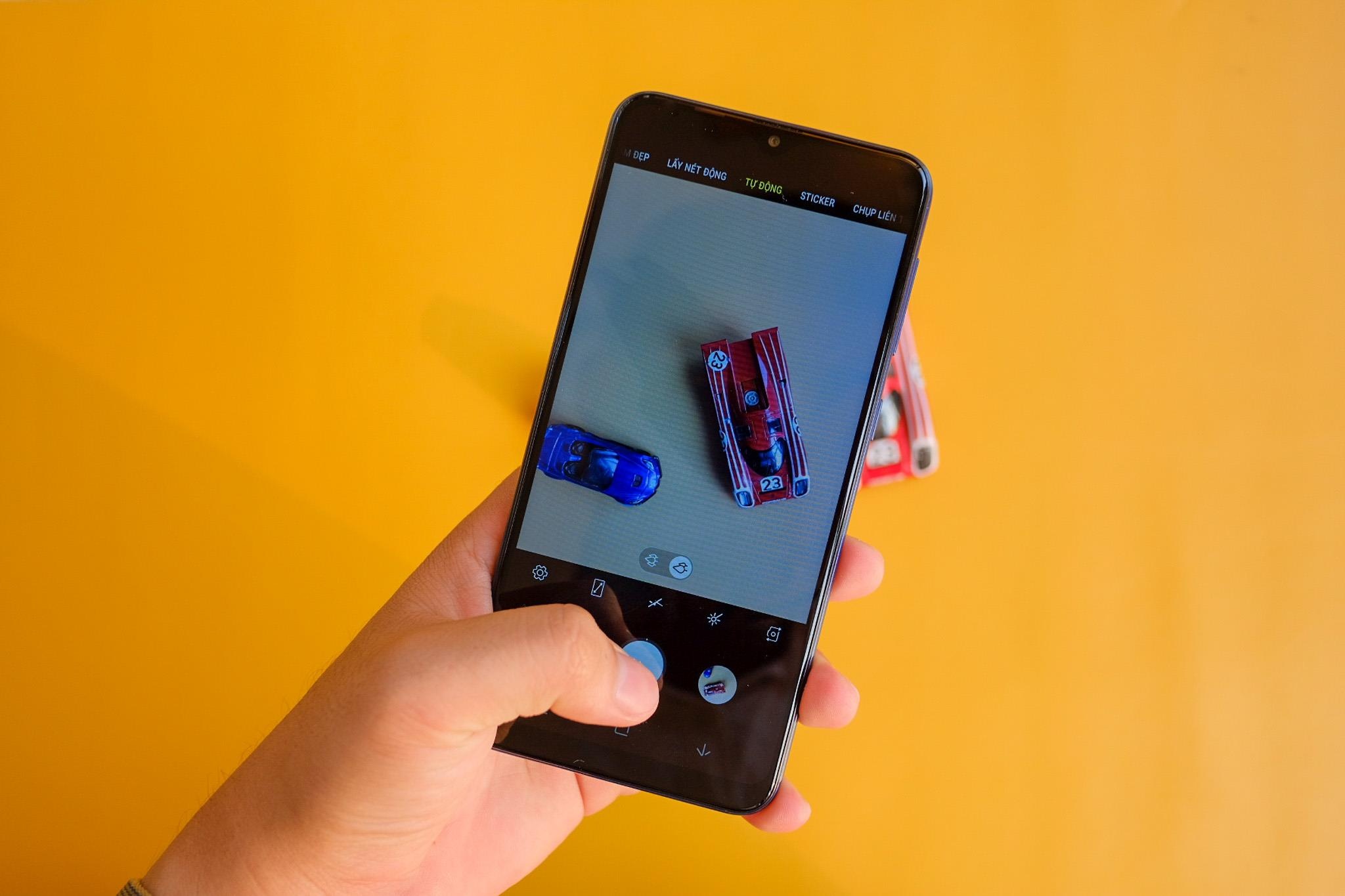 Trai nghiem Galaxy M10 anh 6