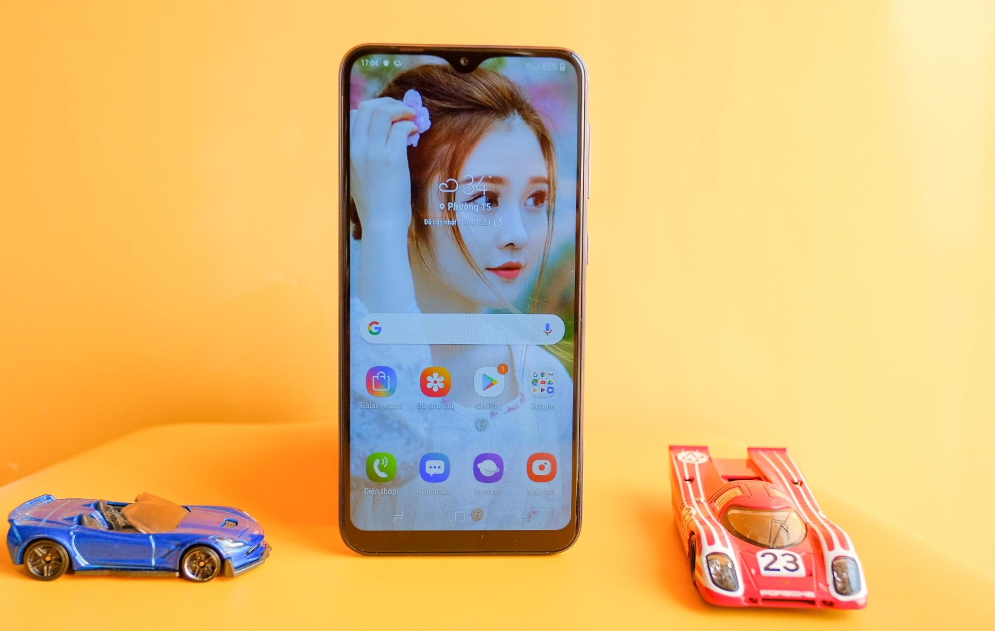 Trai nghiem Galaxy M10 anh 3