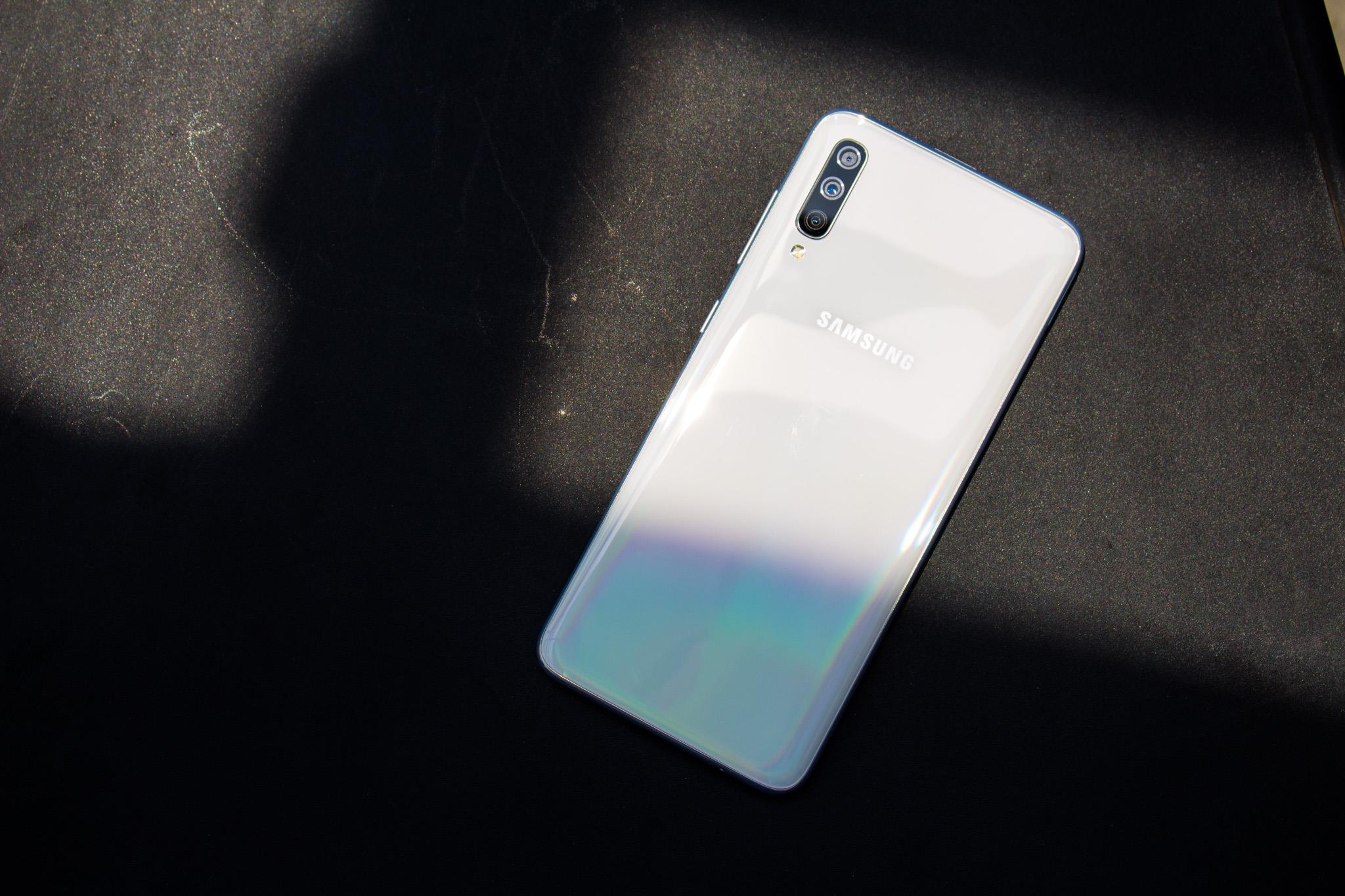 Trai nghiem Galaxy A70 anh 1