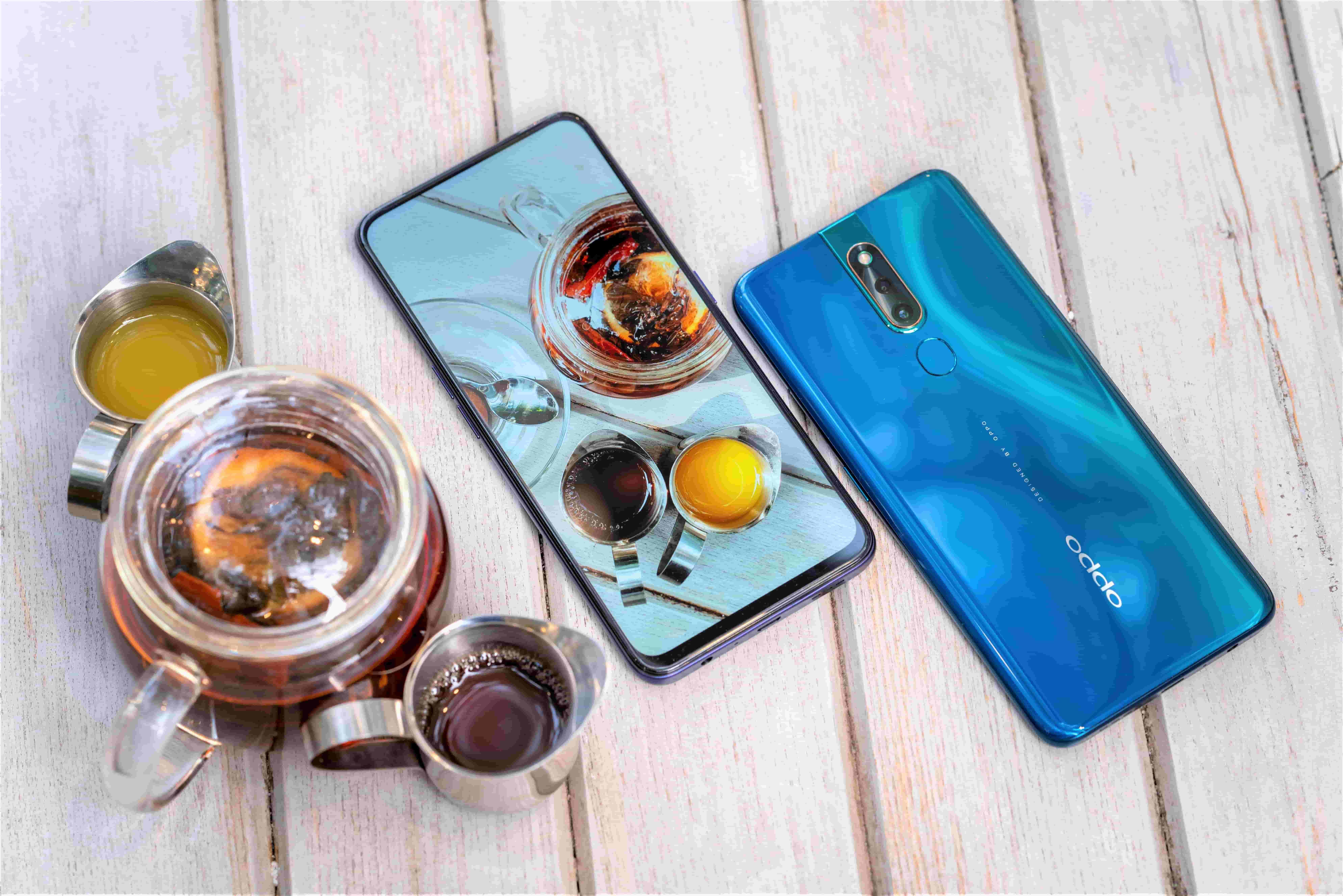 Co nen mua Oppo F11 Pro? hinh anh