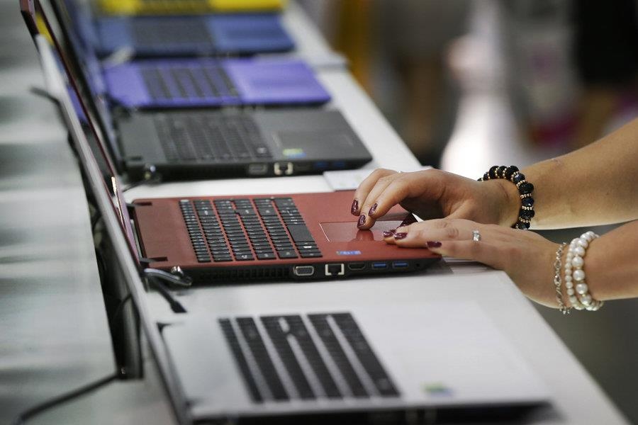 Laptop duoc tao ra nhu the nao hinh anh