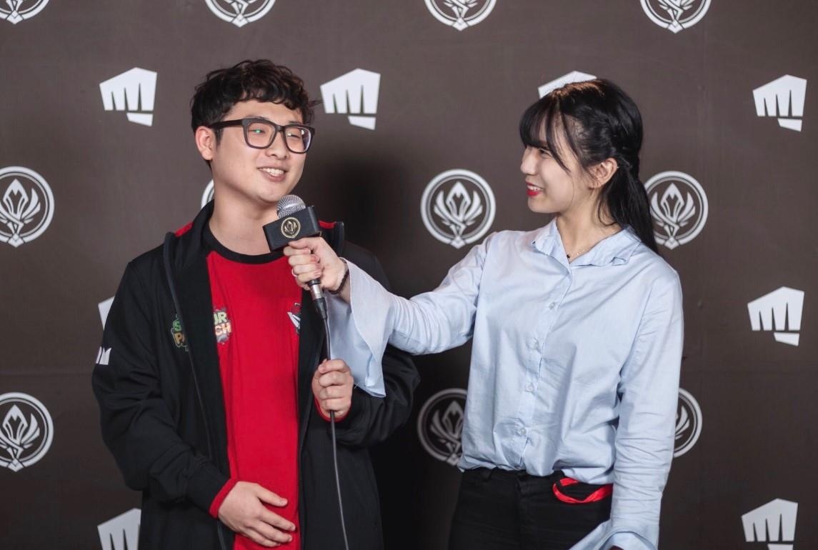 Nhung MC nu tai MSI 2019 anh 9