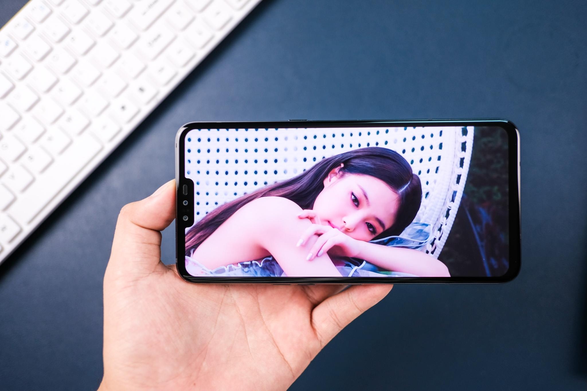 LG V50 ThinQ ve VN - cong nghe 5G, 3 camera sau, gia 18 trieu dong hinh anh