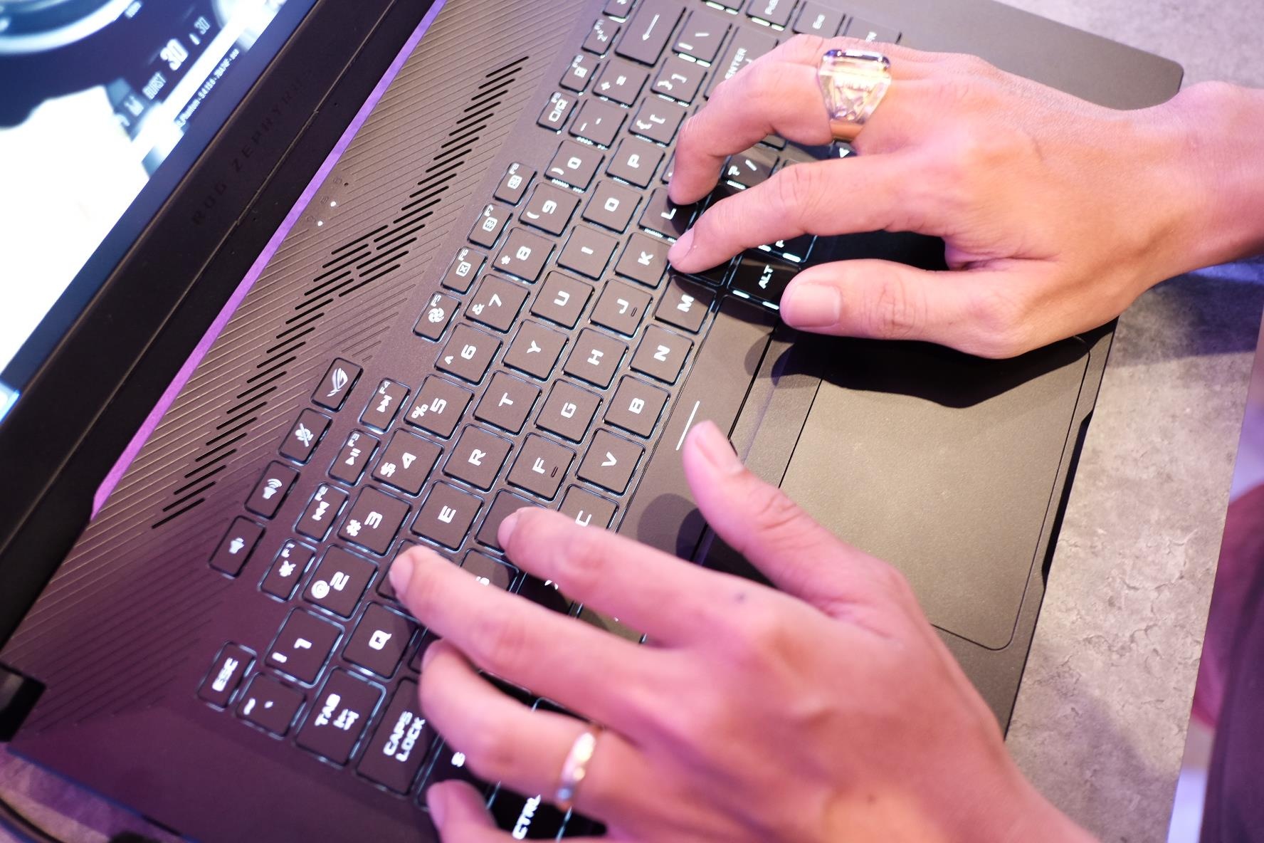 Asus hợp tác với AMD ảnh 7 Asus hop tac voi AMD anh 7